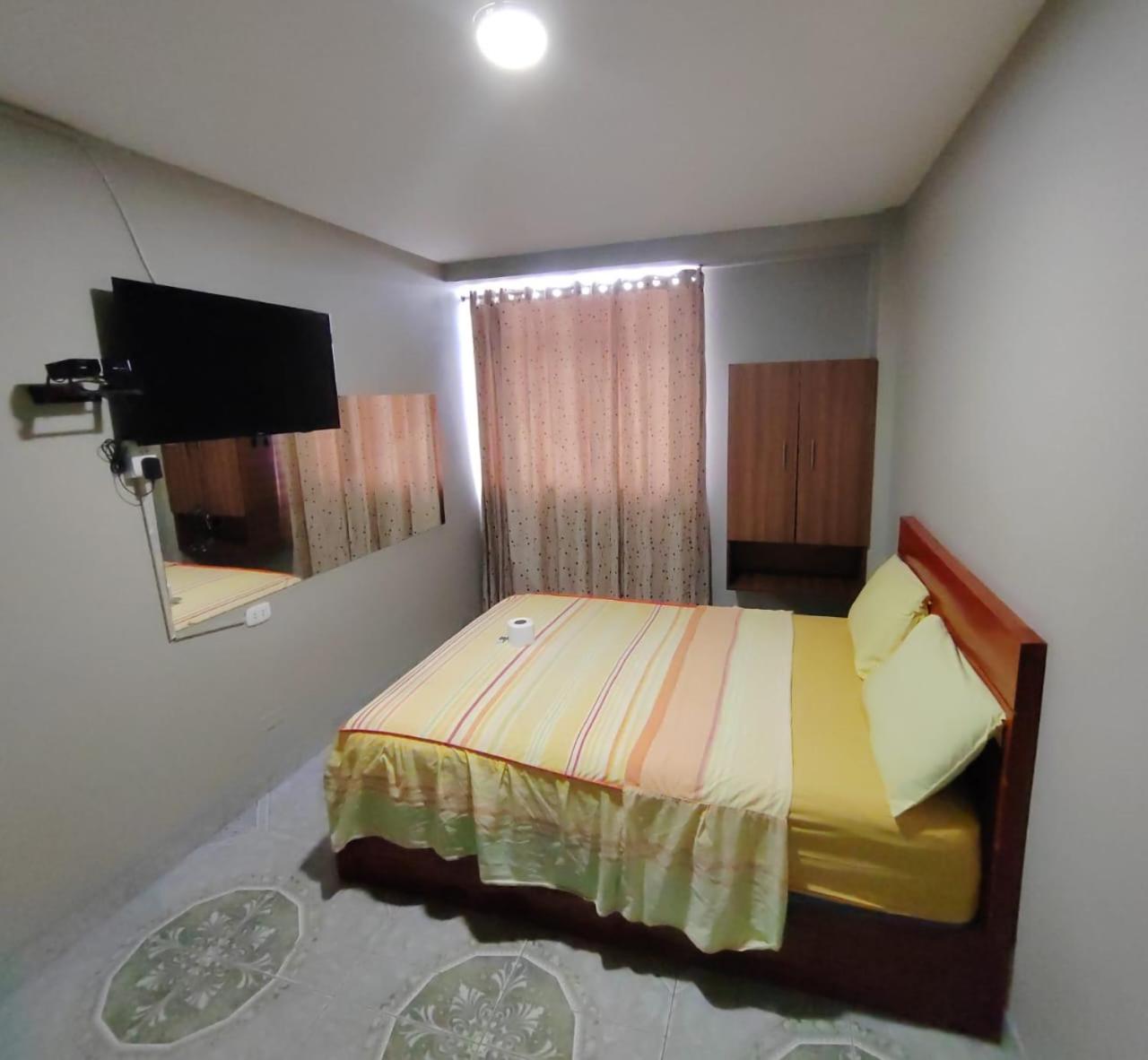 Standard King Room photo 3
