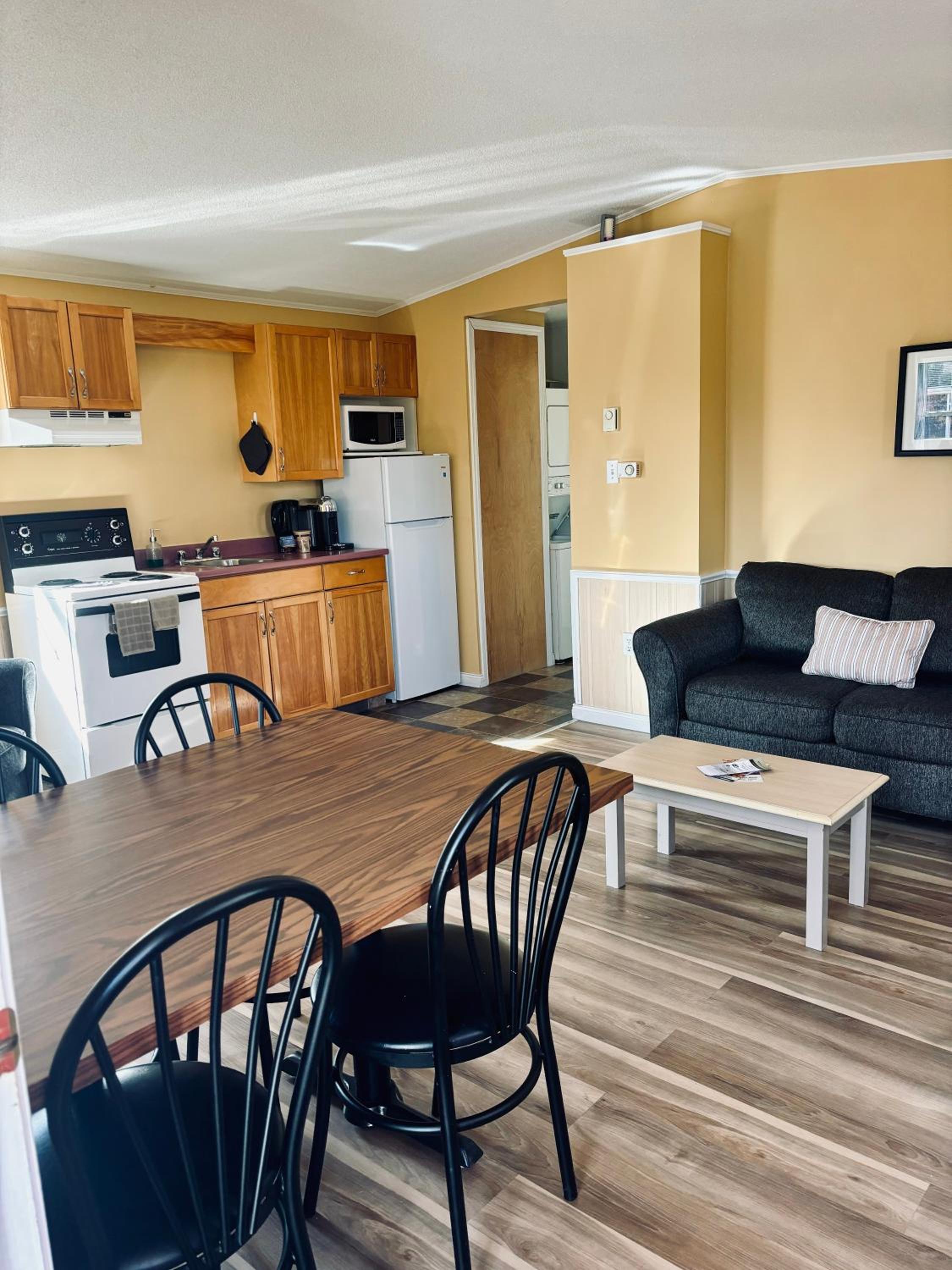 Family Room photo 2