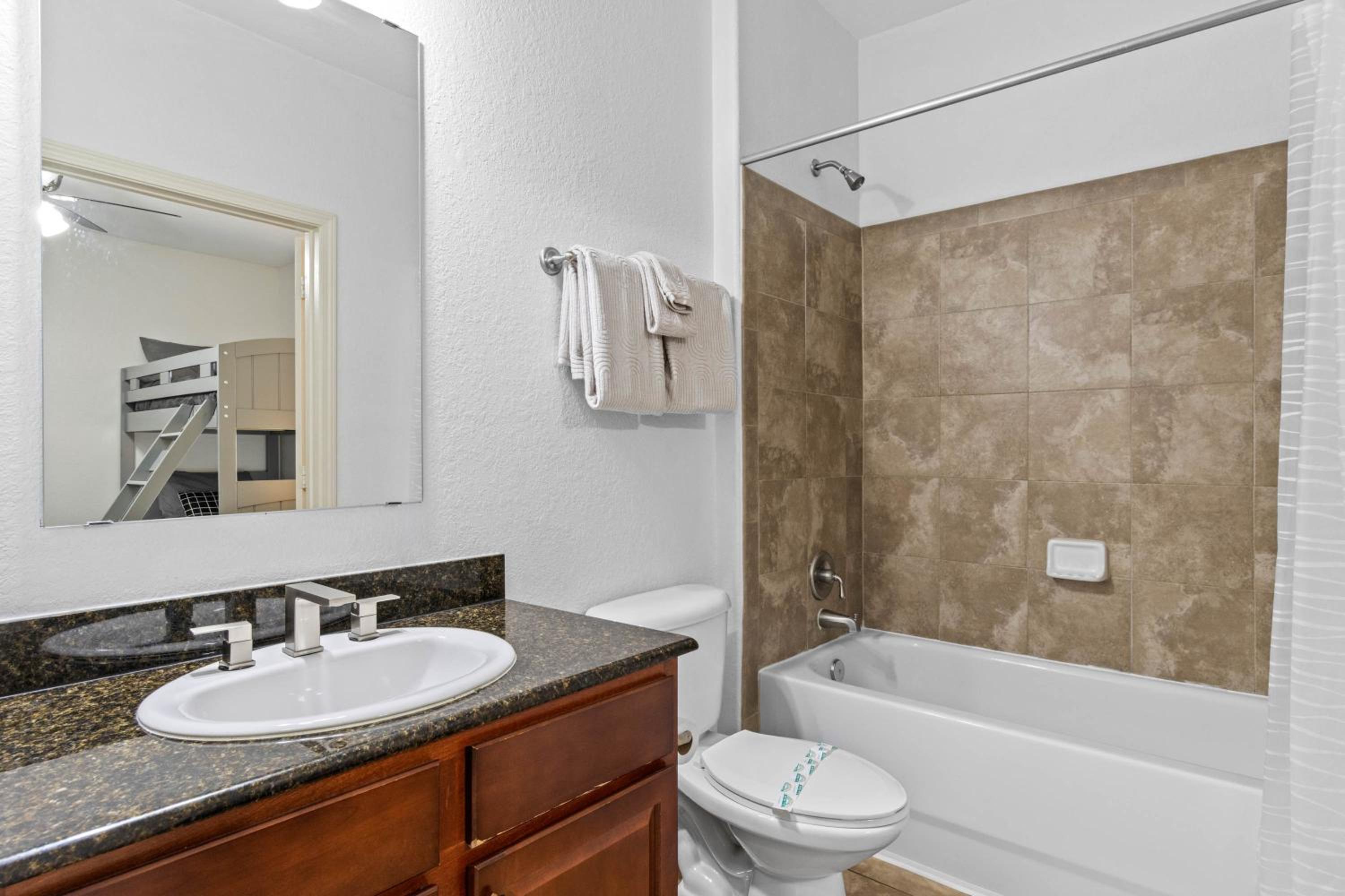 Three-Bedroom Apartment photo 2