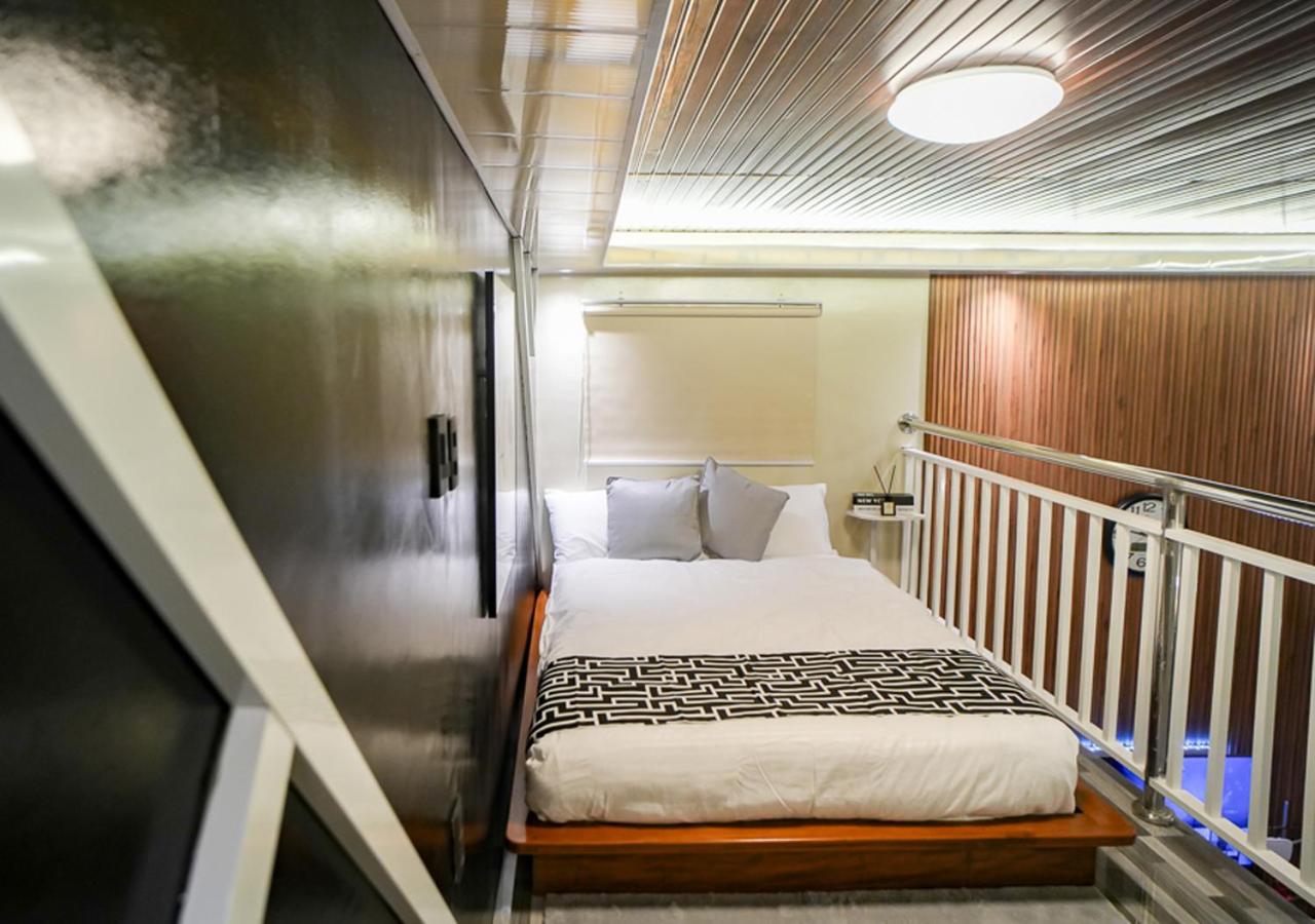 Deluxe Double Room (2 Adults + 1 Child) photo 3
