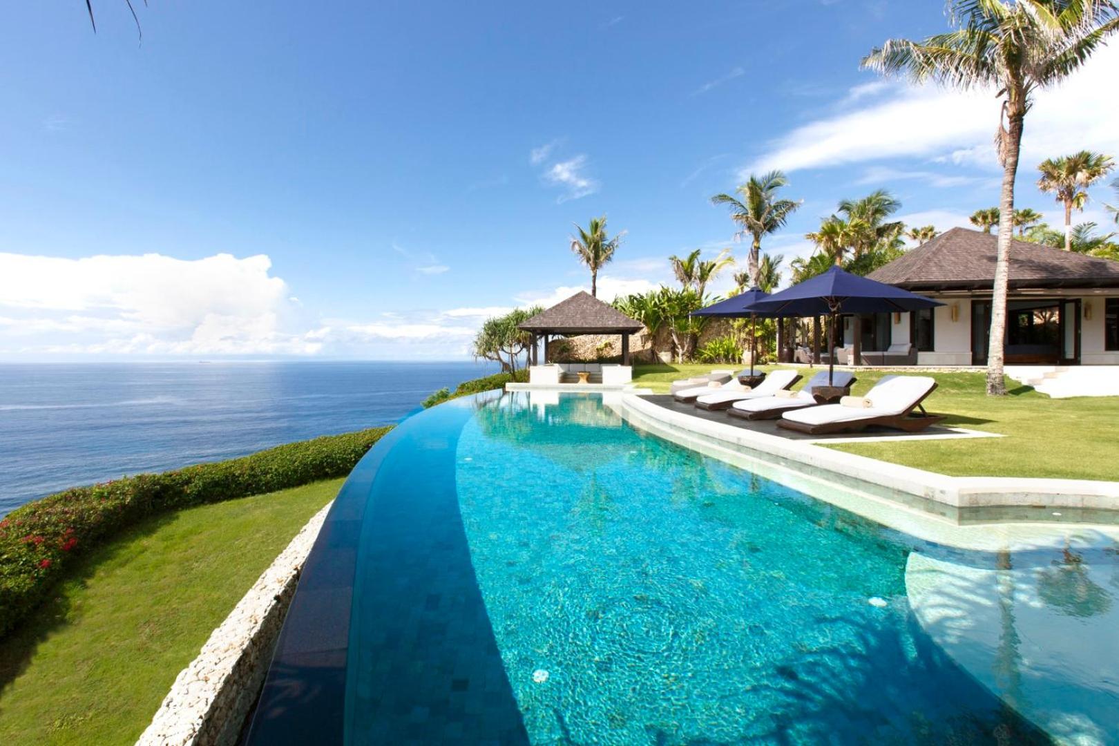 Villa Pawana - 5 Bedroom Luxury Ocean View Villa - Photo 16