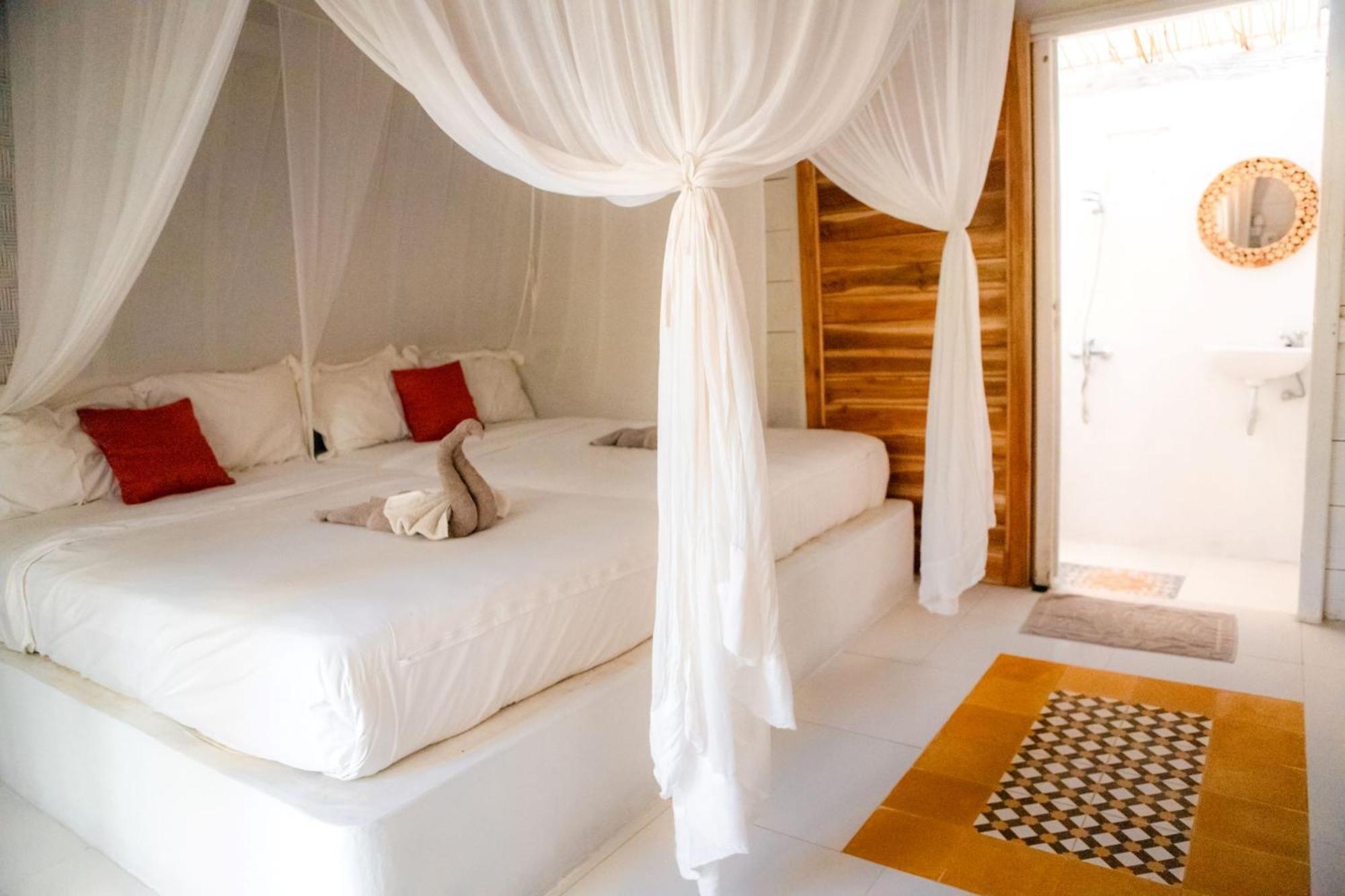 Double Room - Photo 13