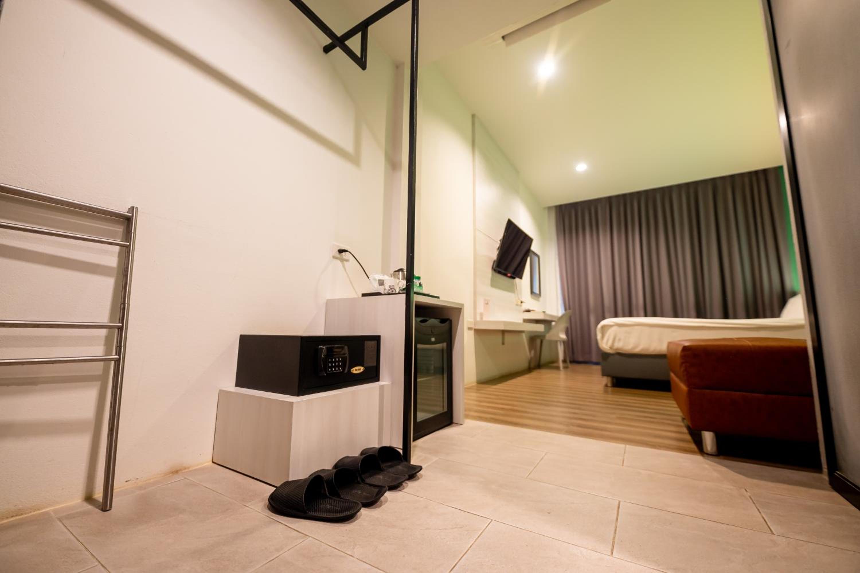 Superior Twin Room - Photo 1