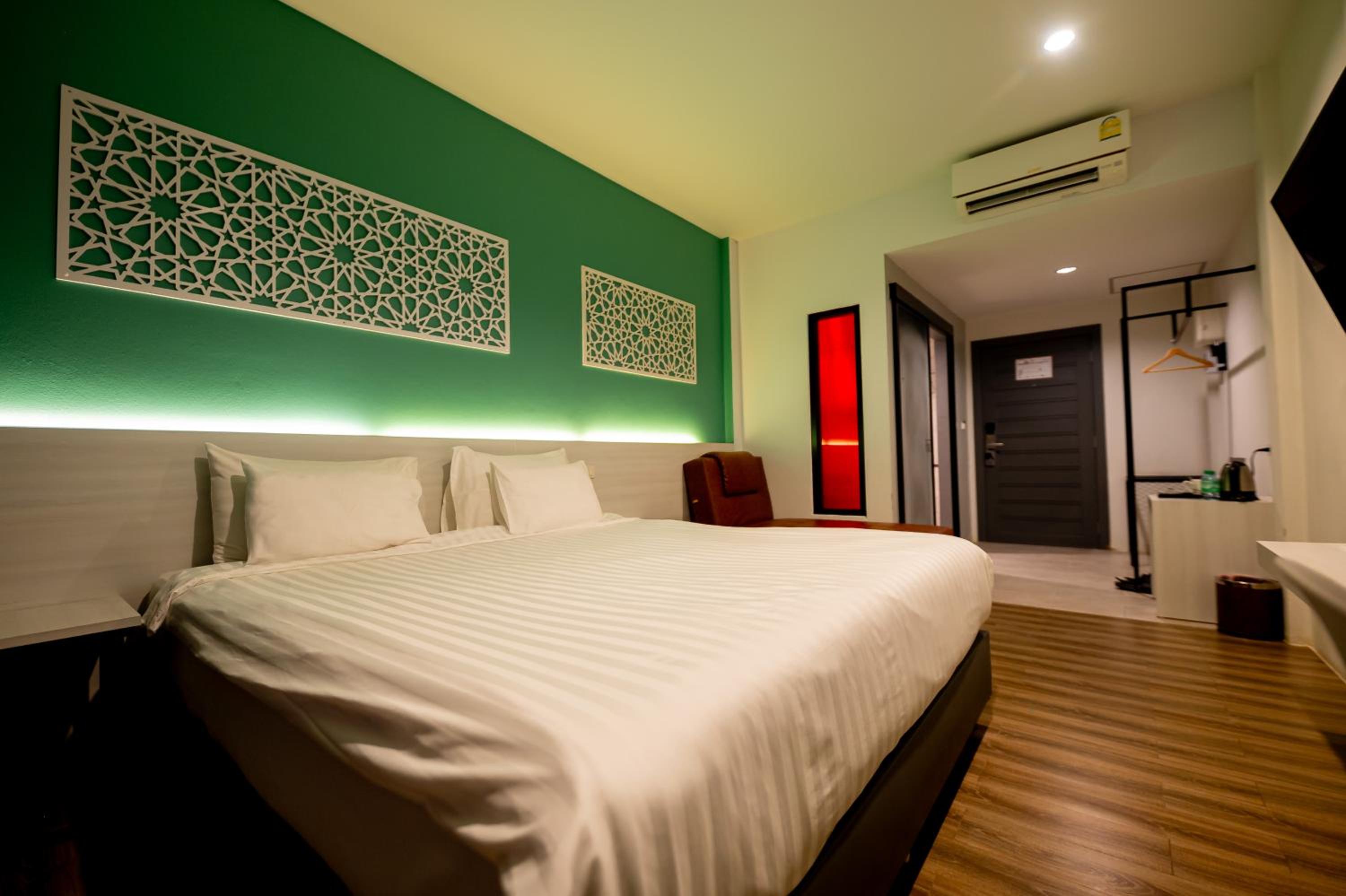 Queen Room - Photo 1