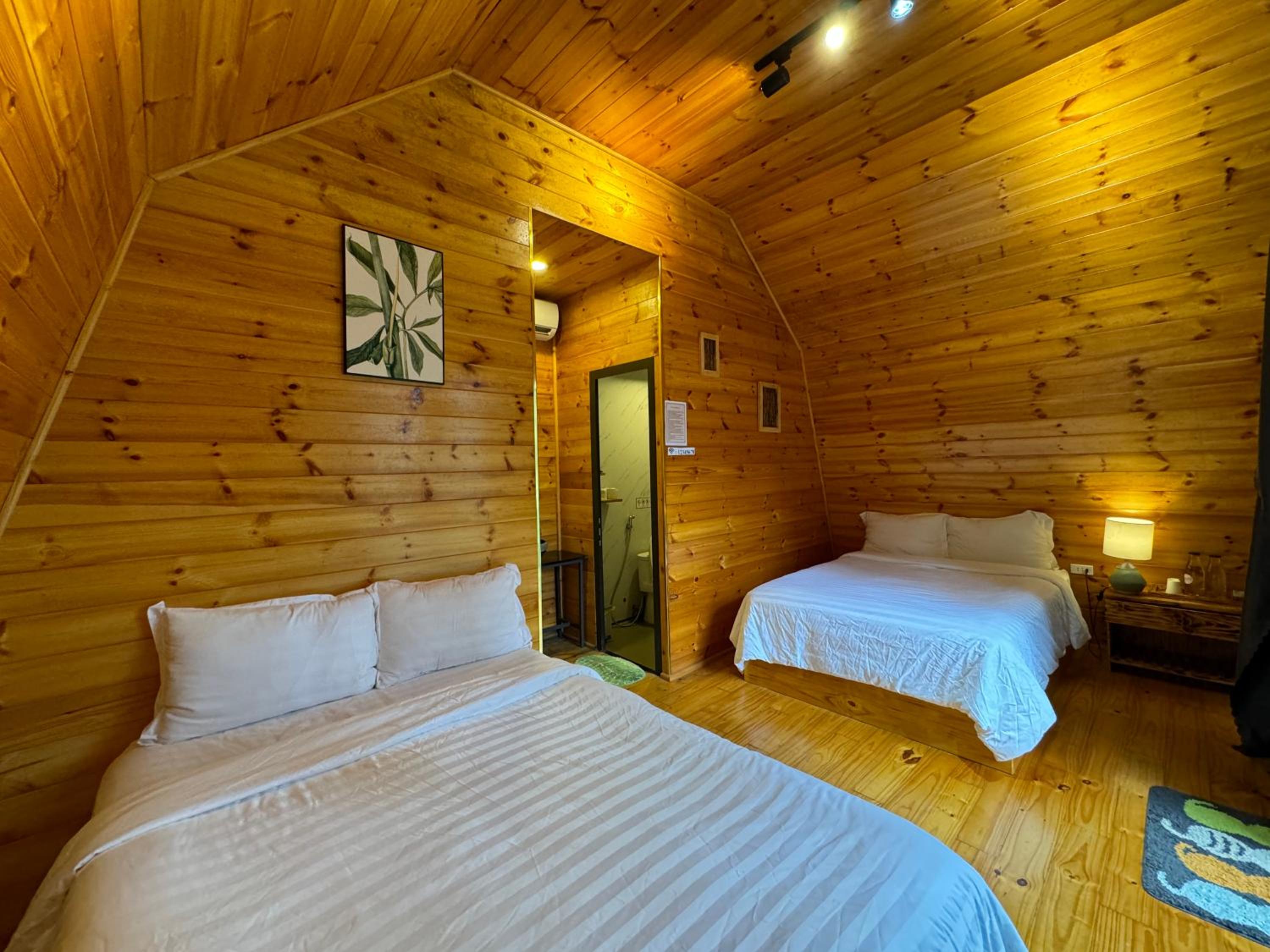 Standard Twin Room with Garden View