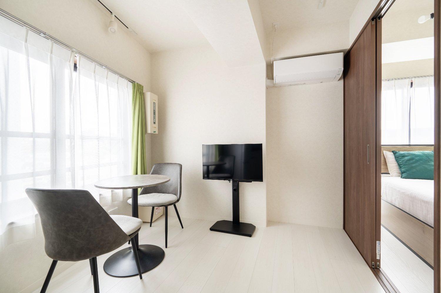One-Bedroom Apartment photo 1