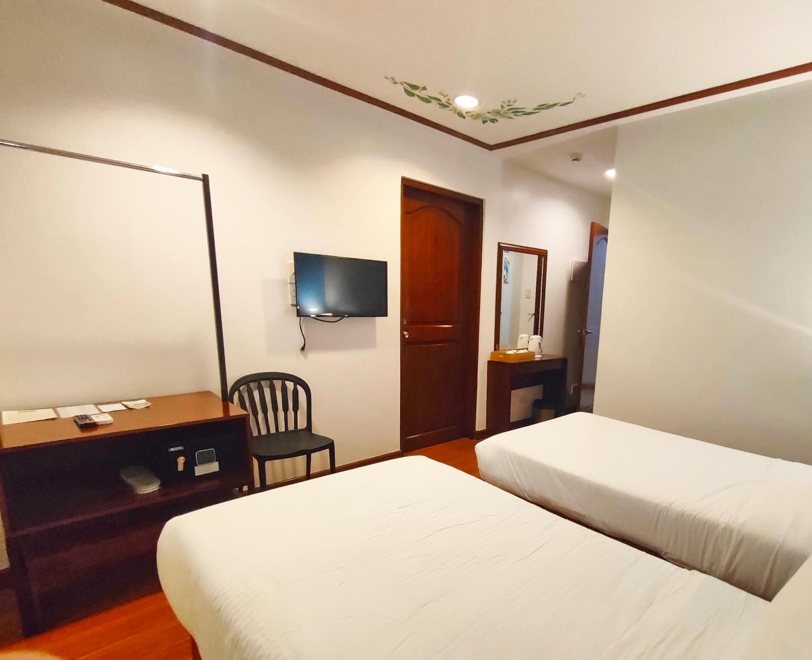 Deluxe Twin Room - Photo 3