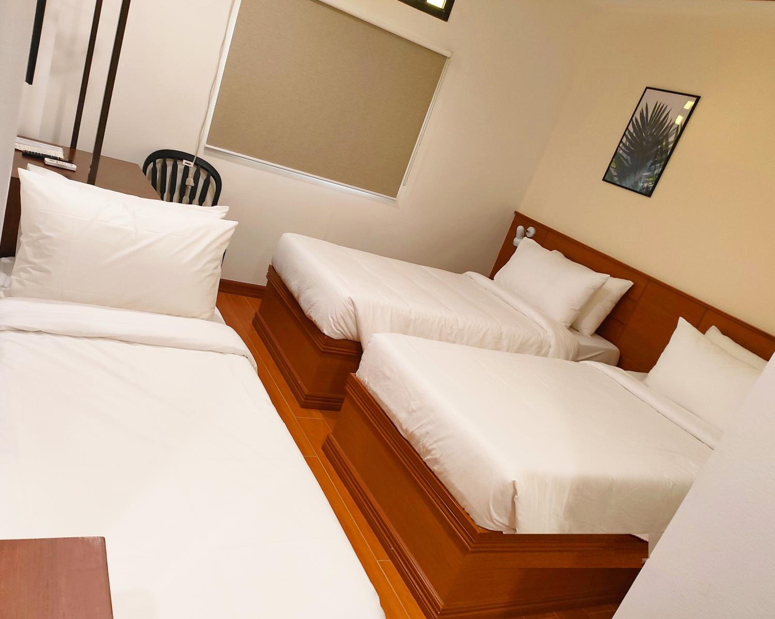 Deluxe Twin Room - Photo 4