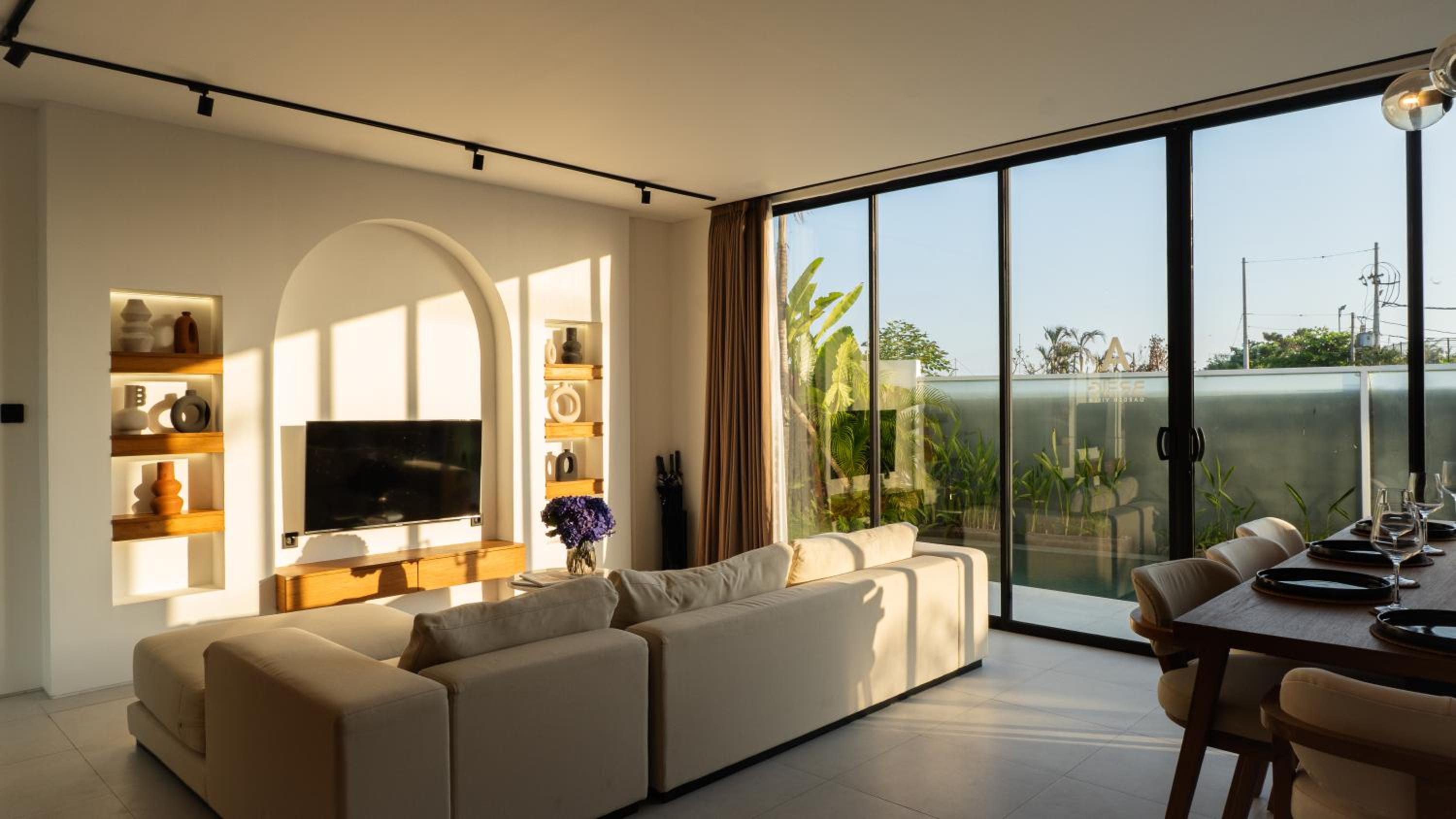 Three-Bedroom Villa - Photo 3