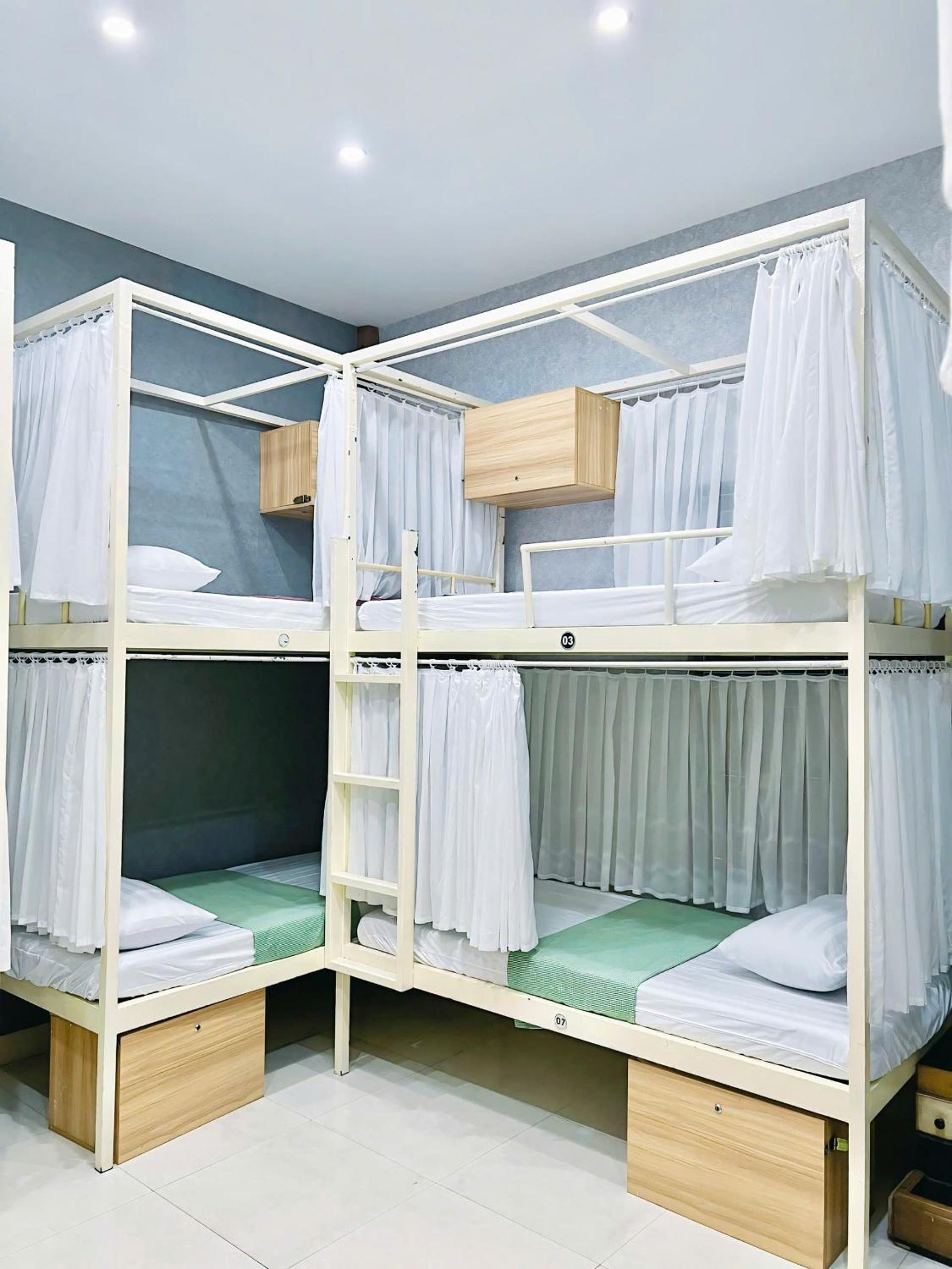 Single Bed in 10-Bed Dormitory Room photo 2