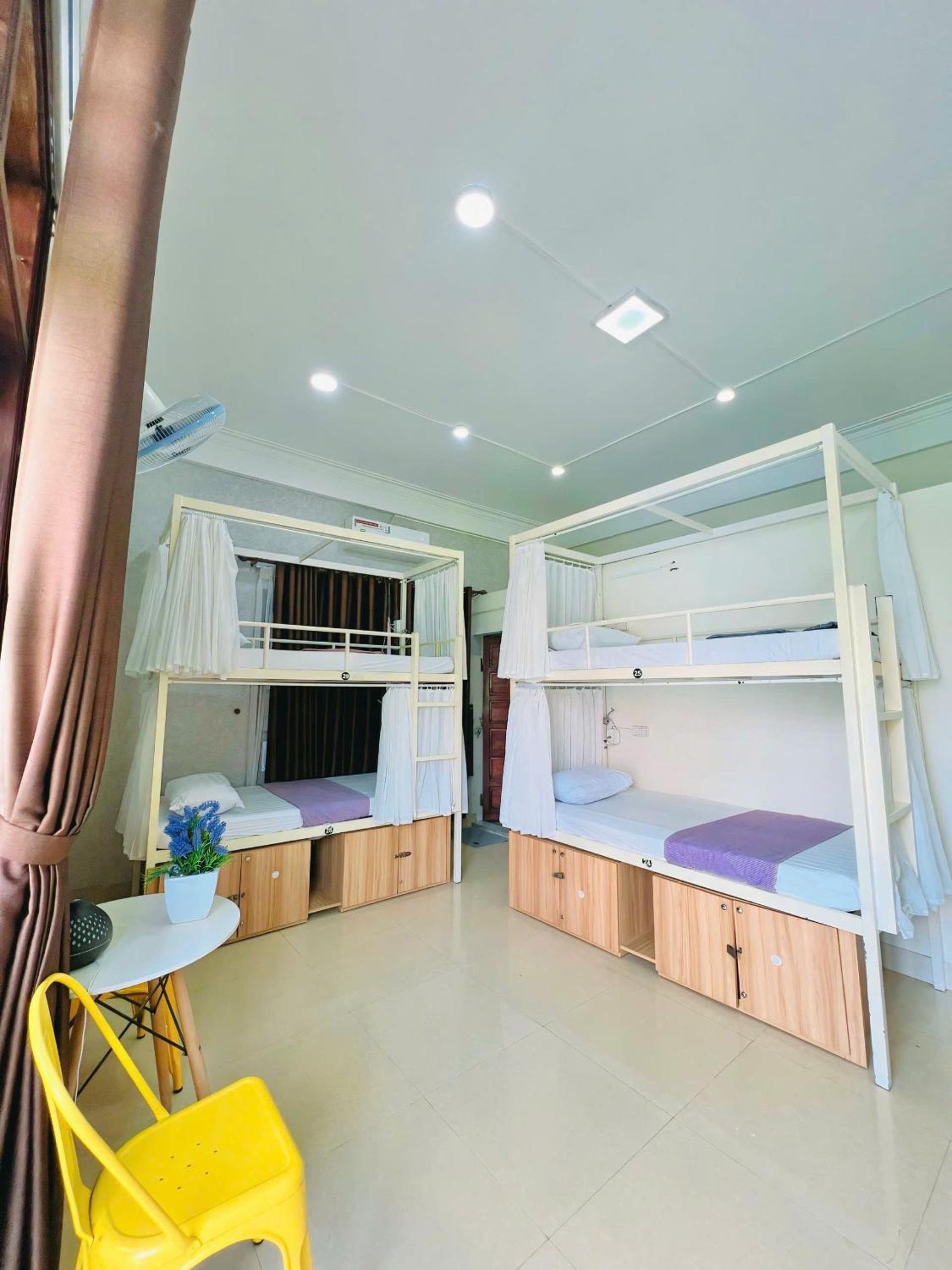 Bed in 8-Bed Mixed Dormitory Room photo 1