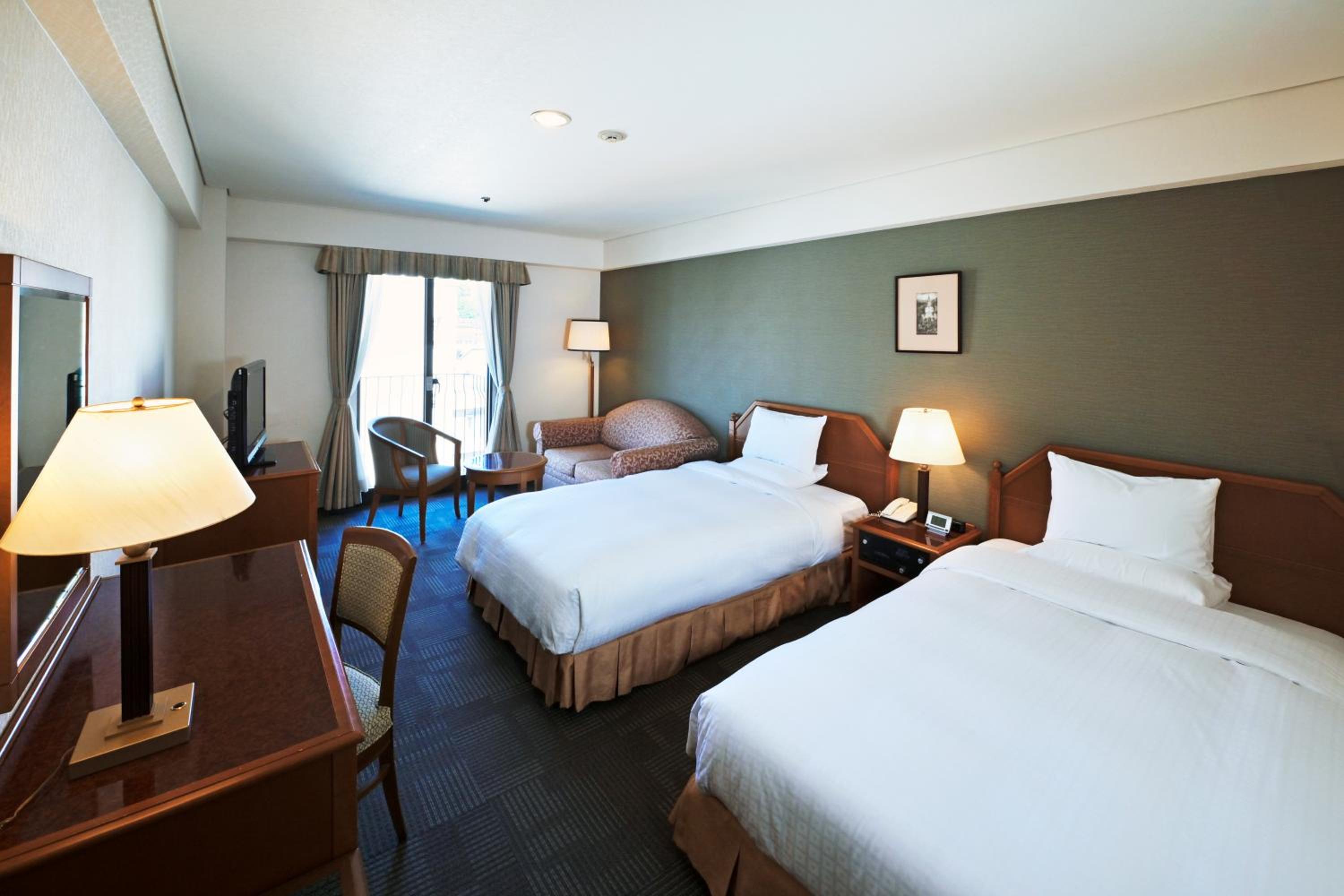 Twin Room with Sofa Bed - Non-Smoking - Photo 1
