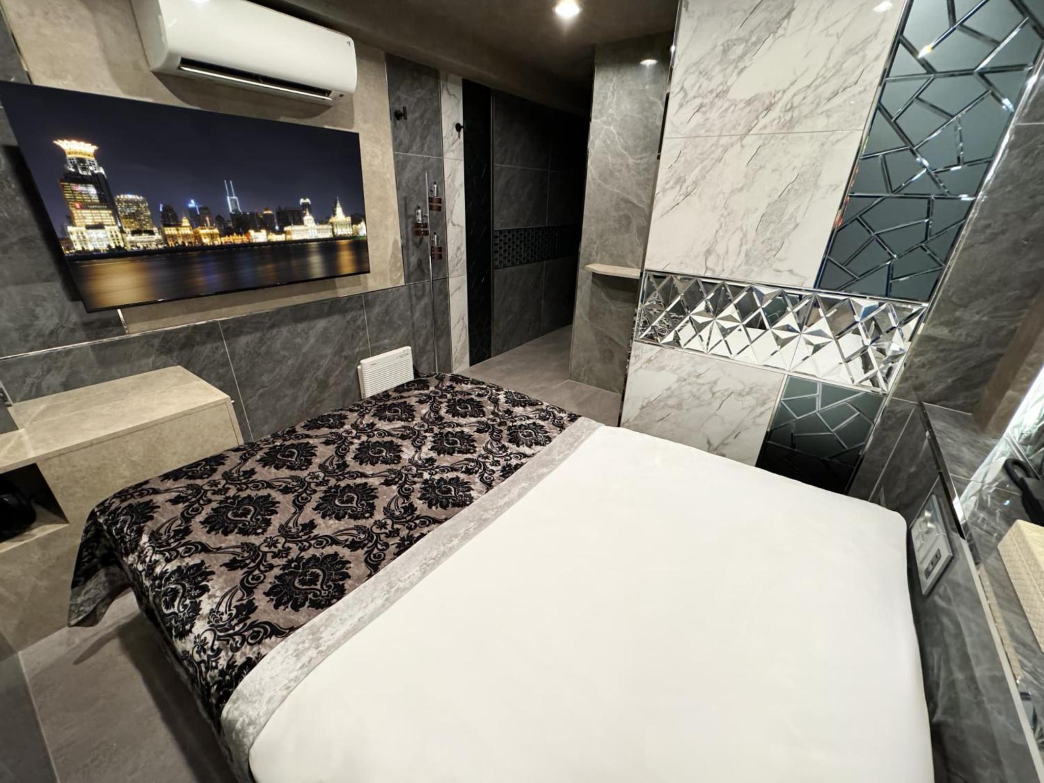 Double Room with Private Bathroom photo 3