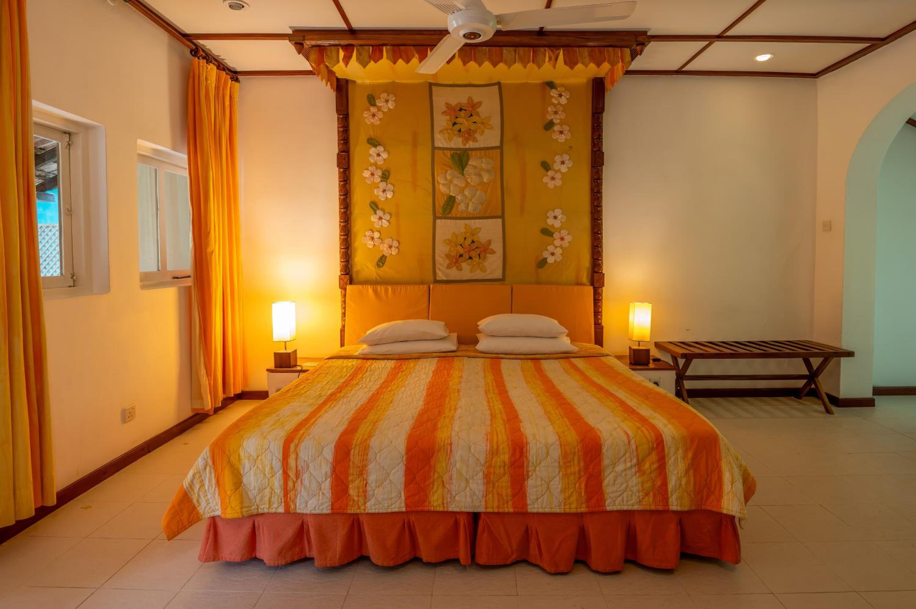 Deluxe Double with 10 minutes FREE Head Massage maximum for 1 person per room & 15% Discount on Beverages