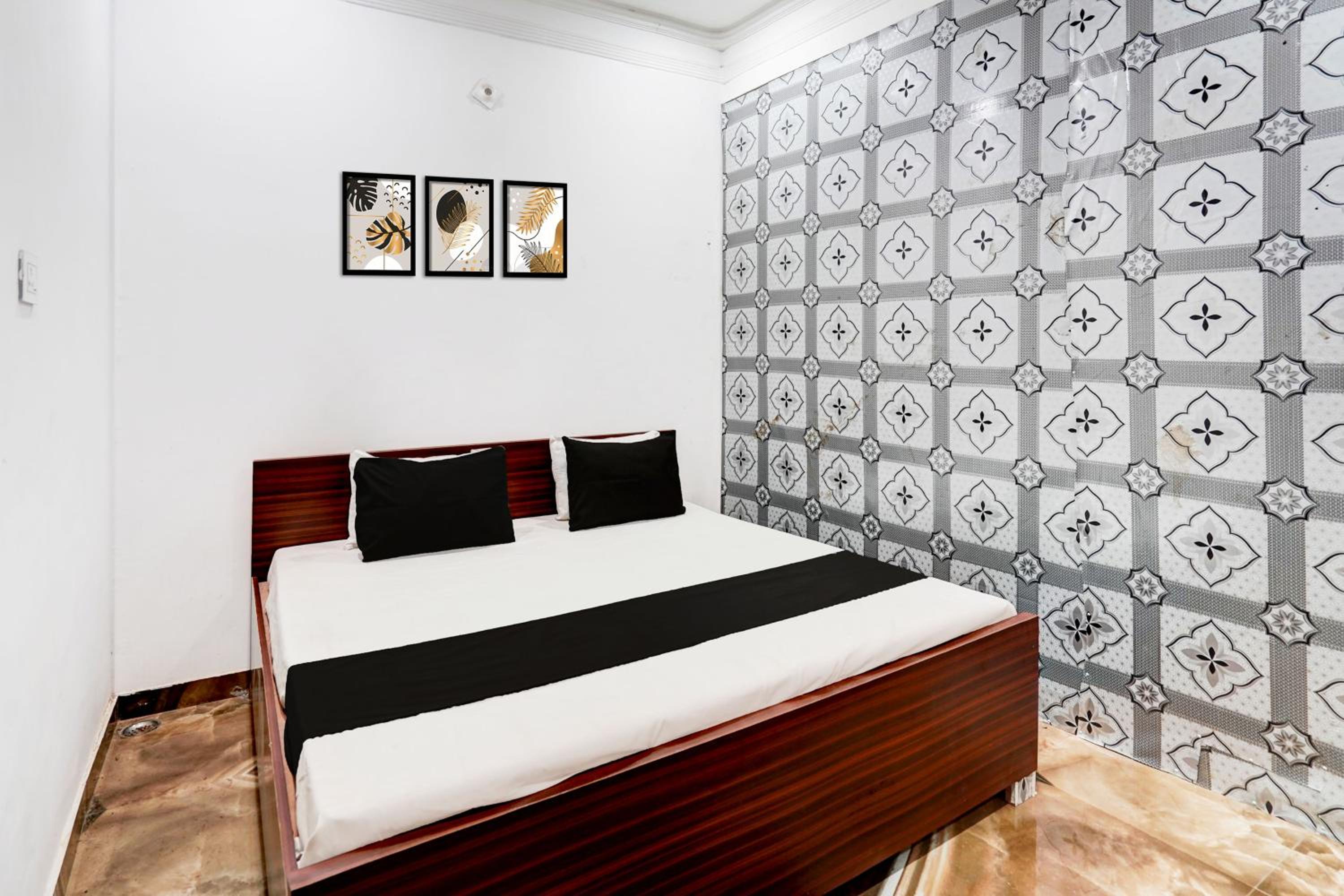 Classic Triple Room photo 2
