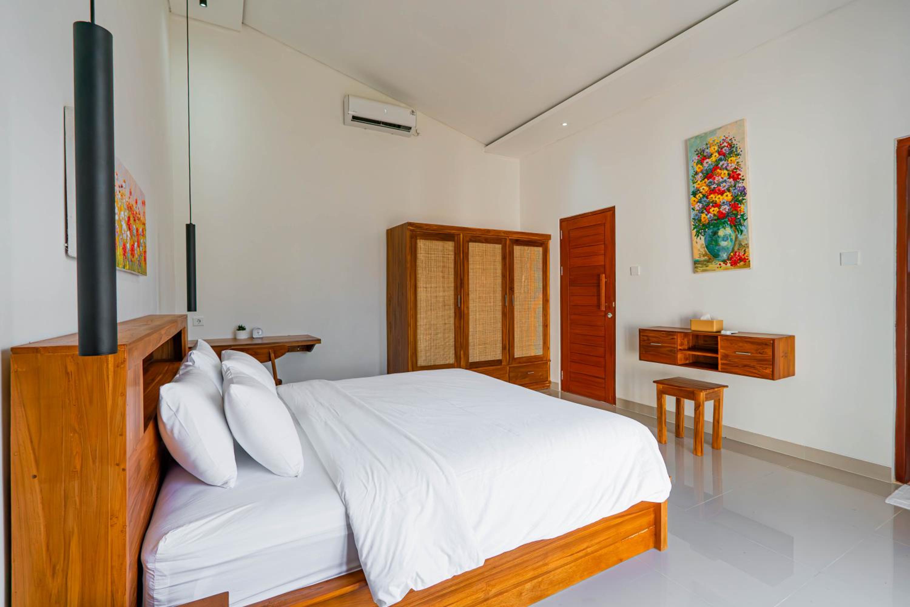 One-Bedroom Villa - Photo 3