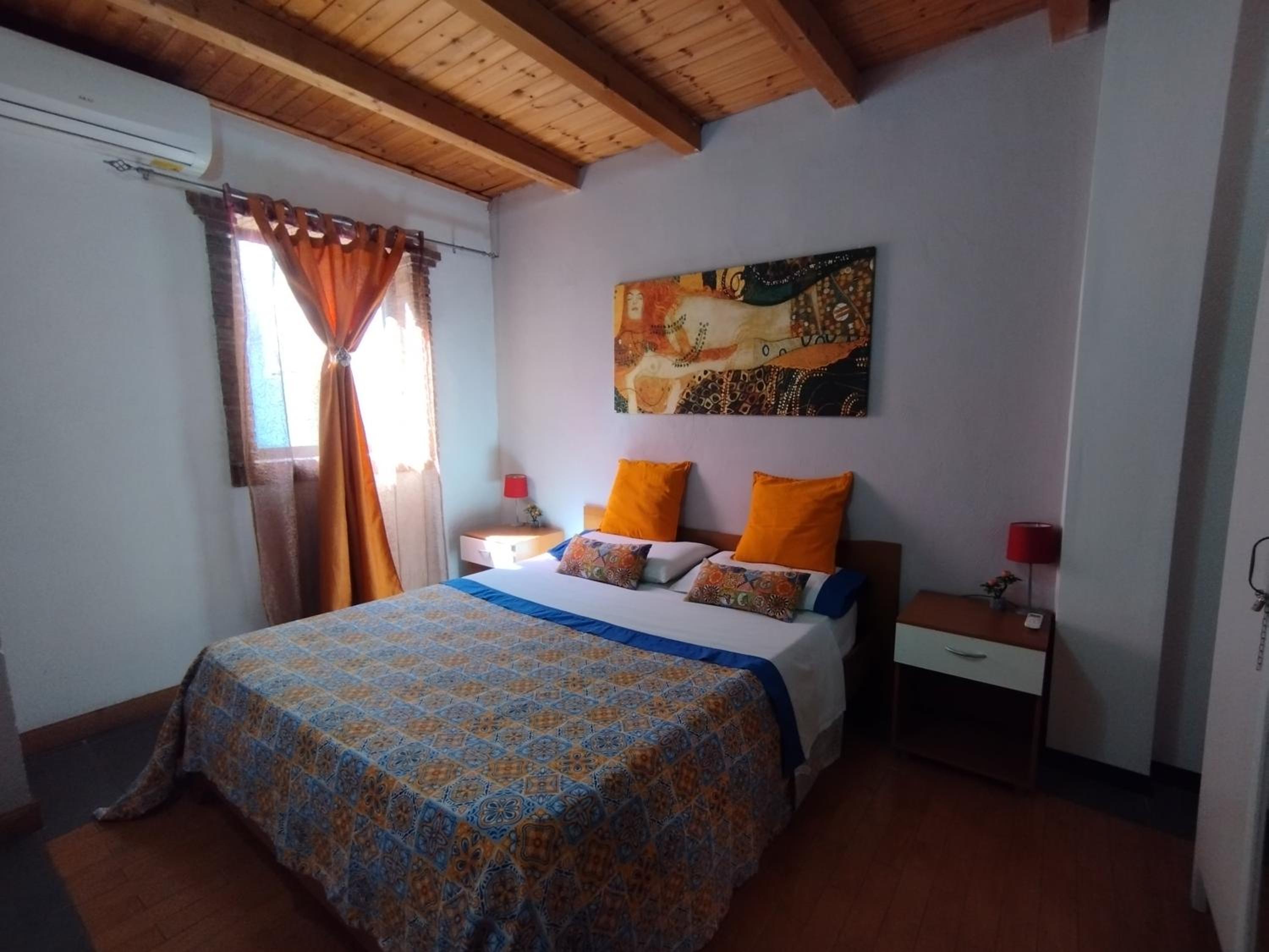 Apartment with Balcony - Photo 7