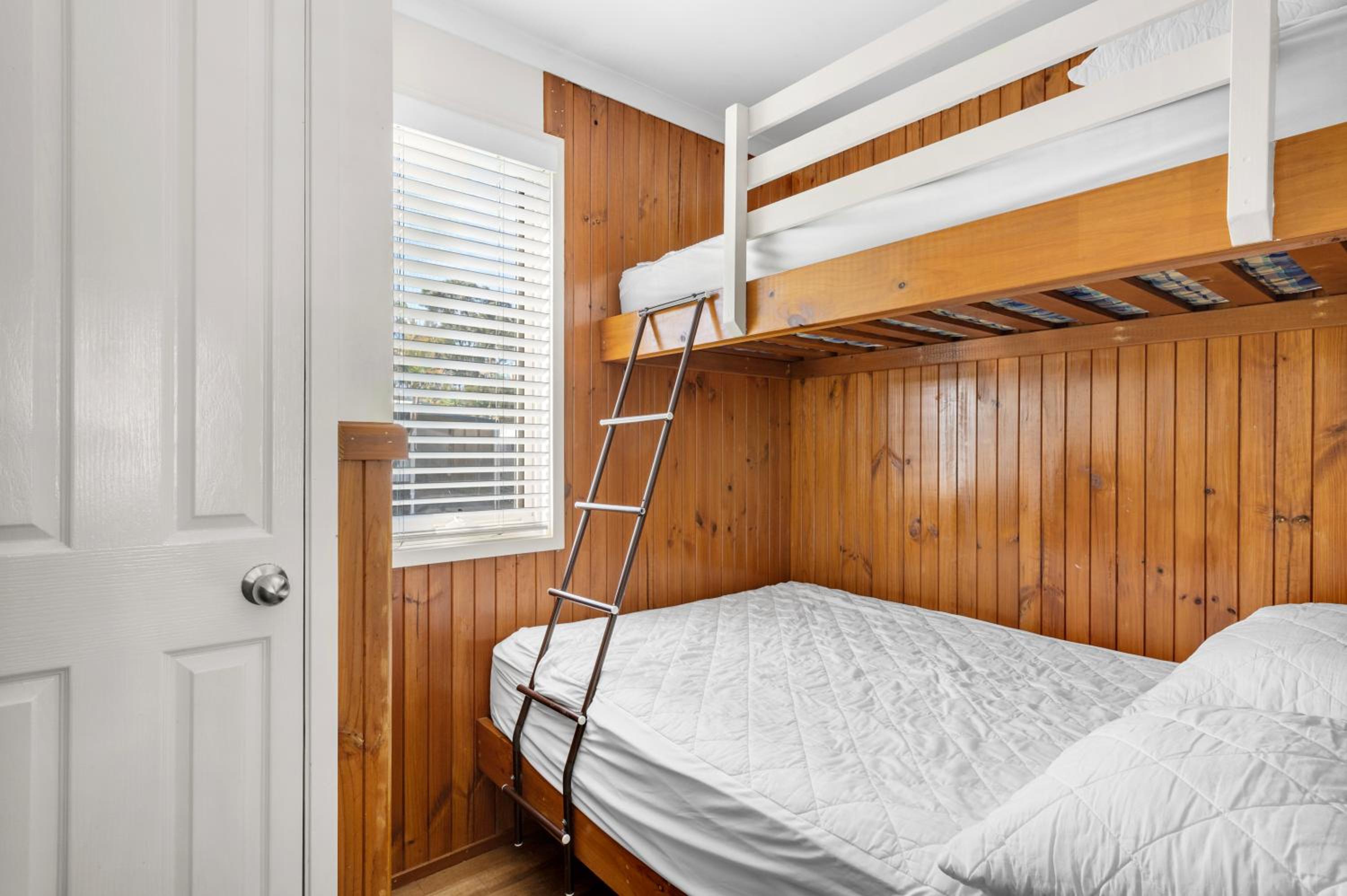 Two-Bedroom Suite - Photo 10
