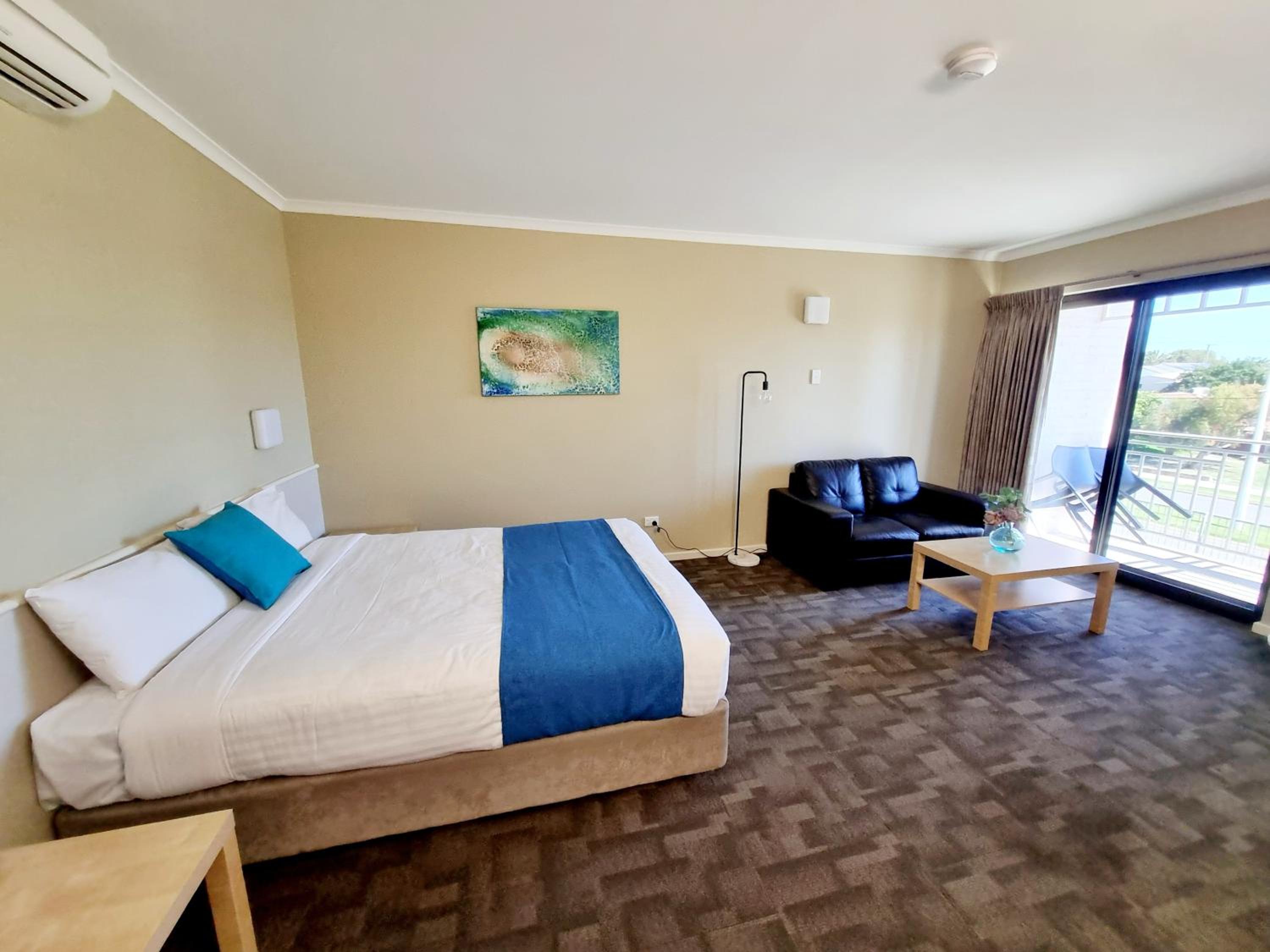 Queen Room with Balcony