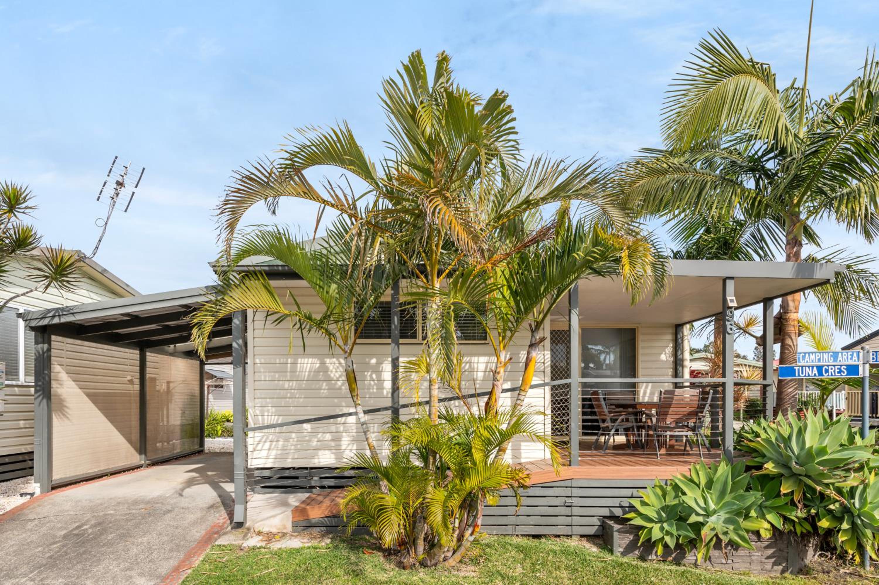 Two-Bedroom Bungalow - Photo 8