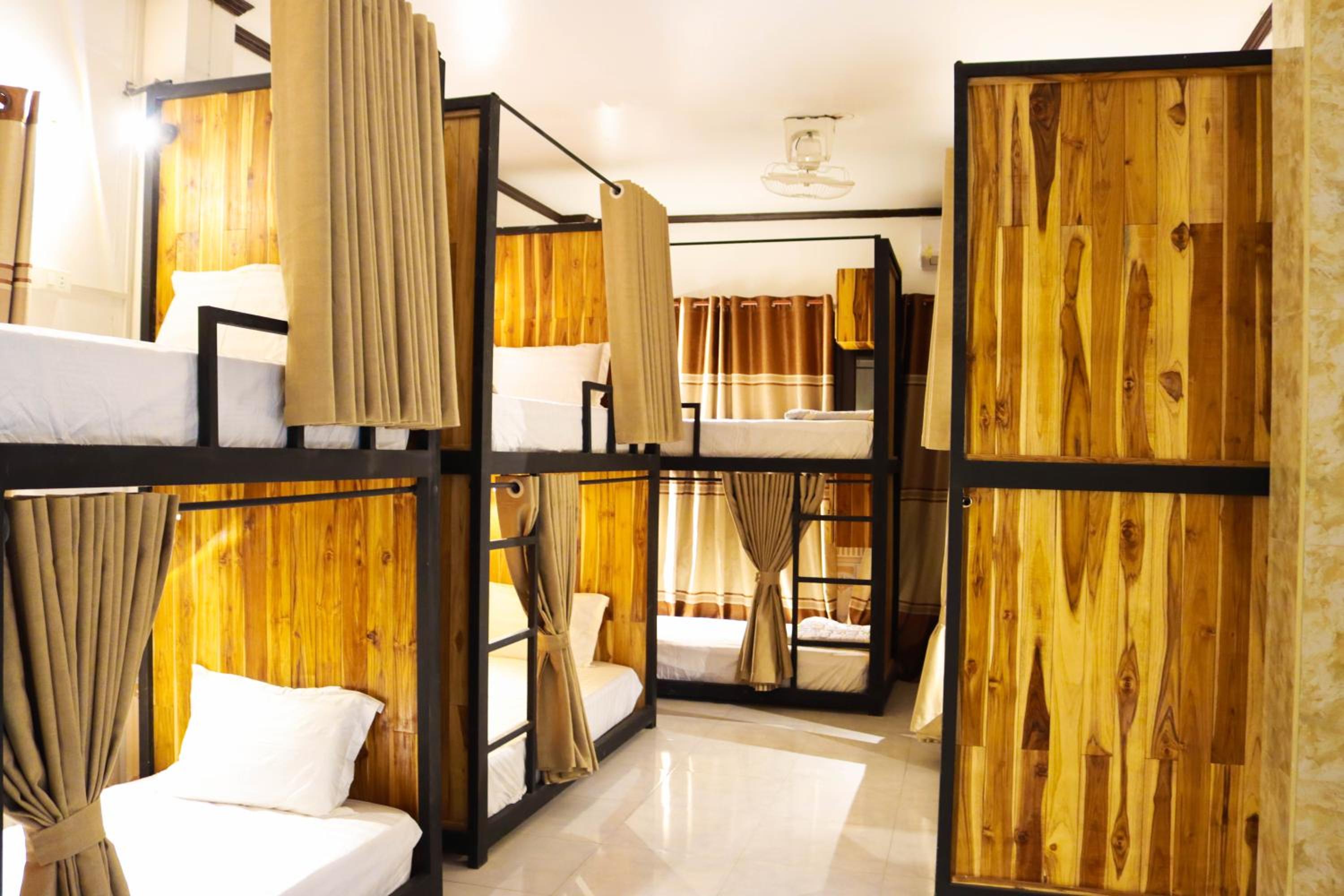 Bed in 8-Bed Dormitory Room photo 2