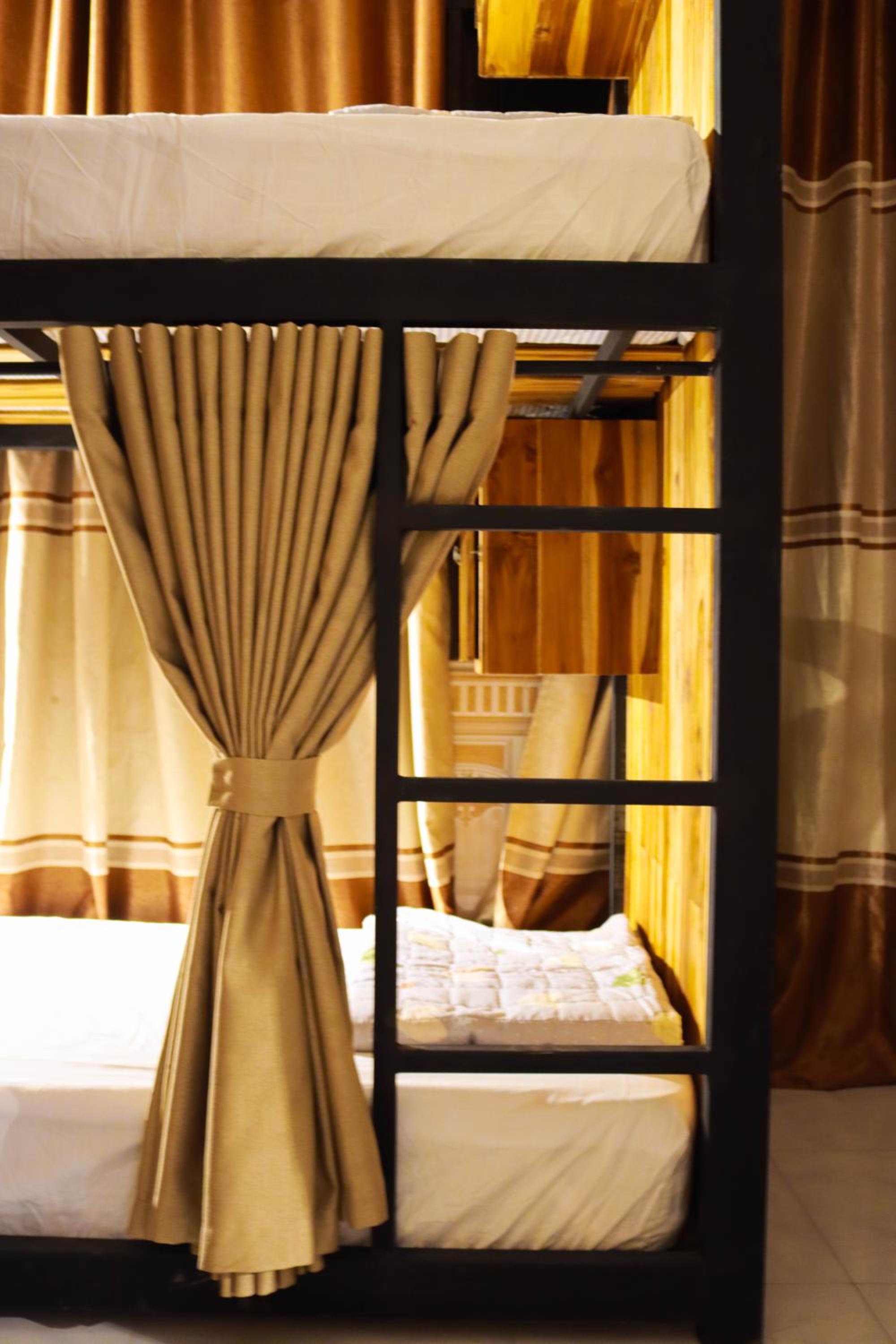 Bed in 8-Bed Dormitory Room photo 1