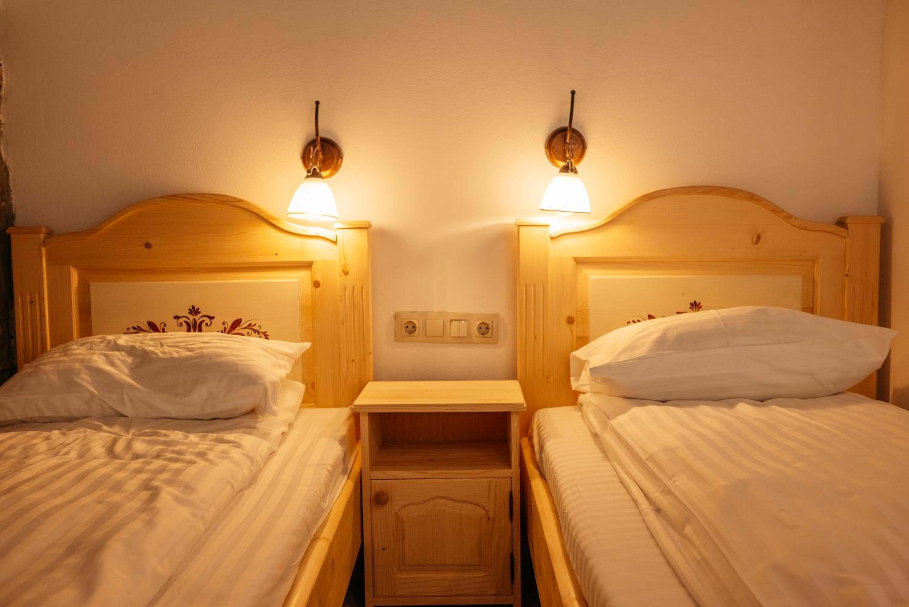 Double or Twin Room with Private Bathroom photo 1