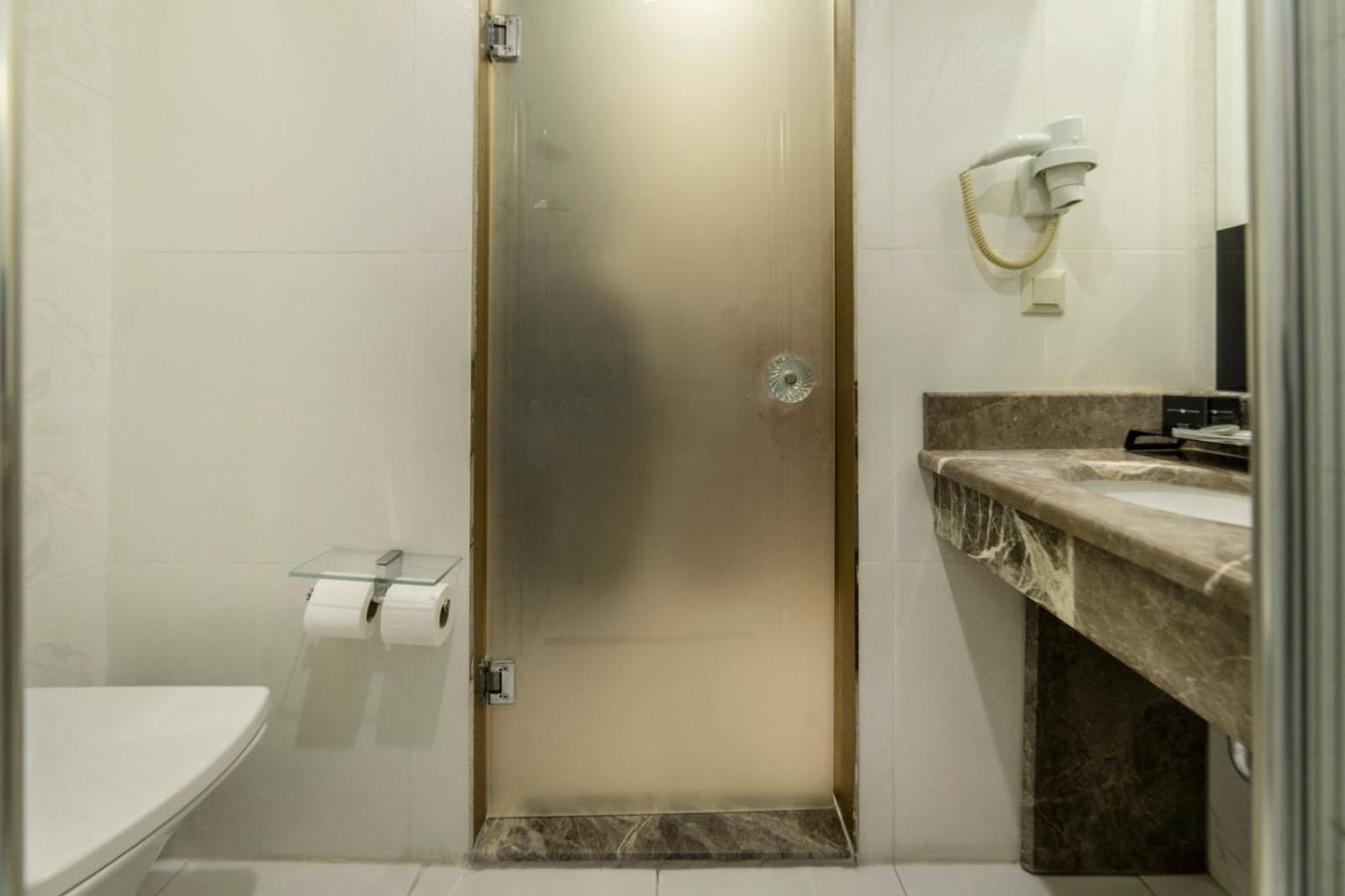 Standard Double or Twin Room photo 2