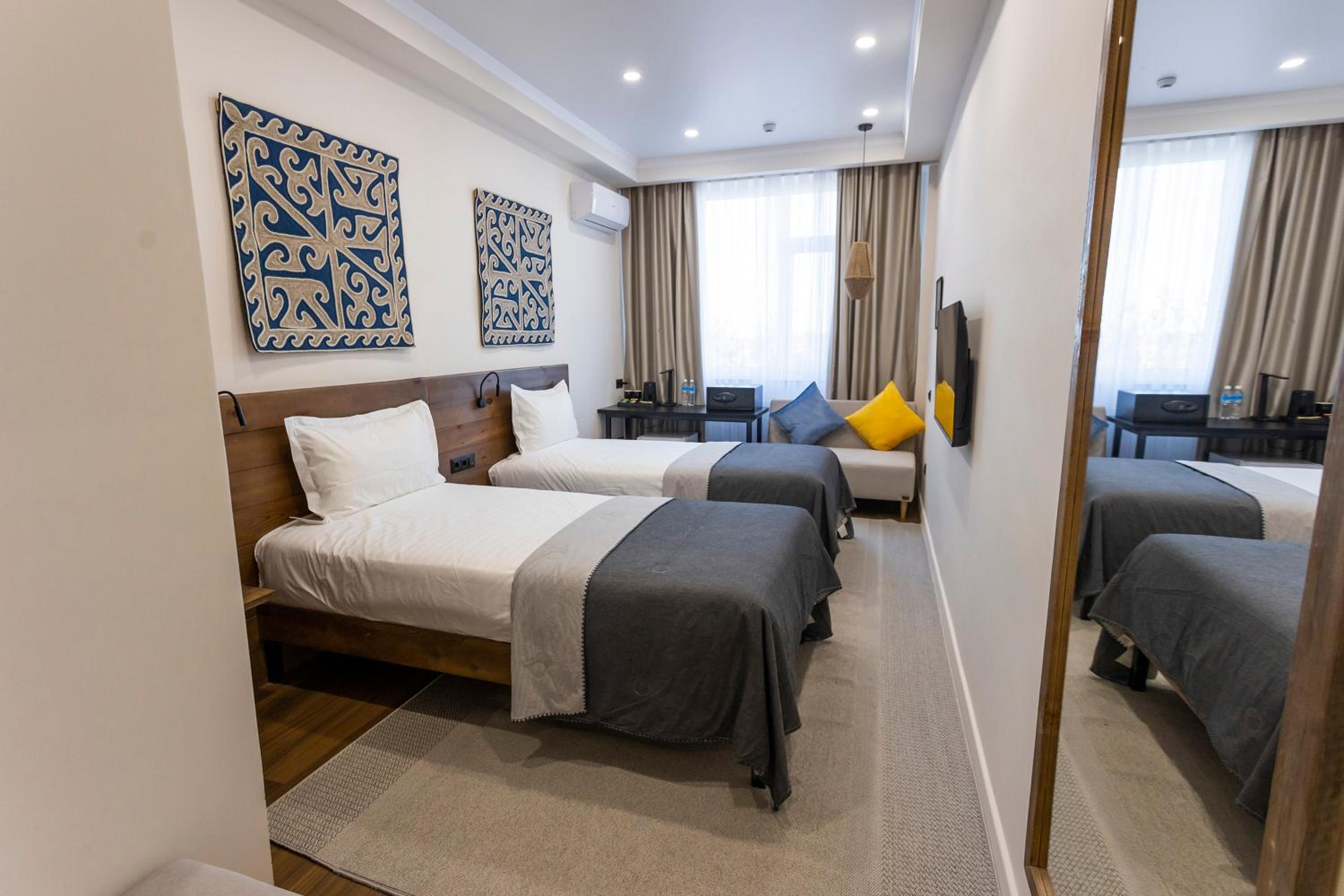 Twin Room - Photo 1