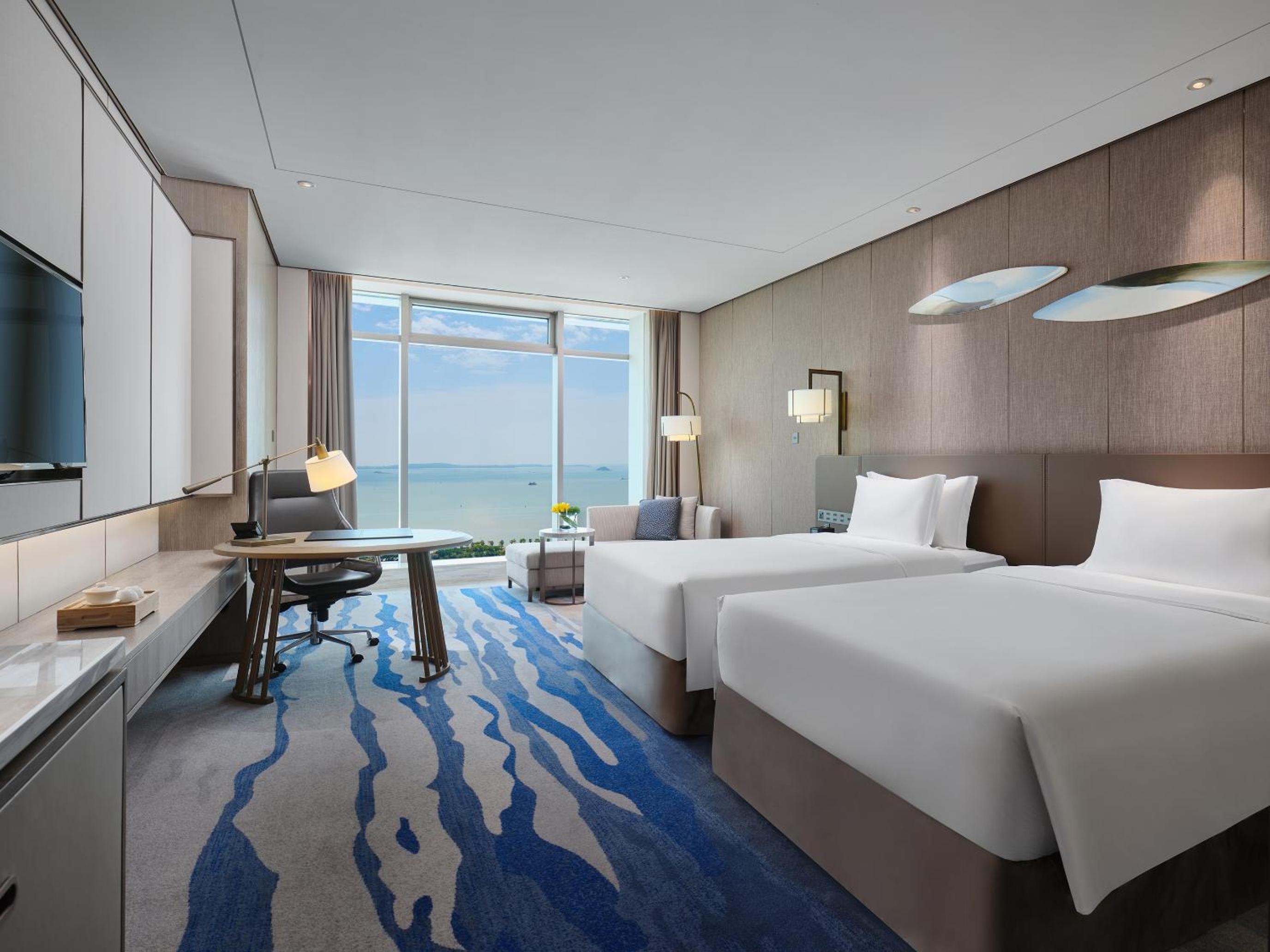 Classic Sea View High Floor Double Bed photo 2