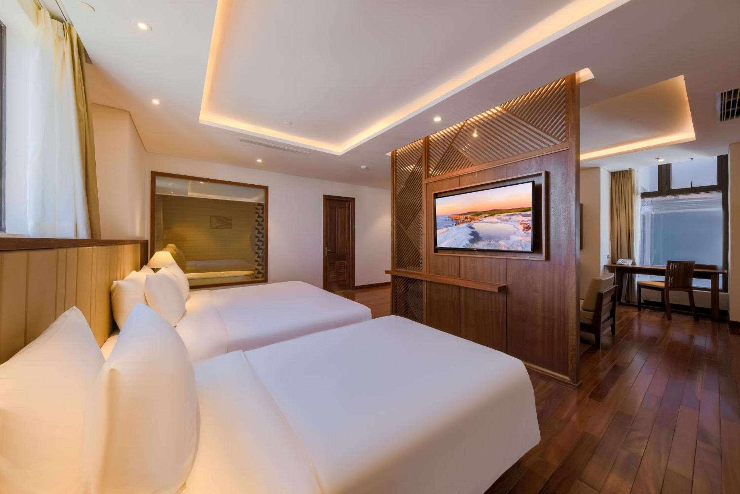 Suite Triple City View - Photo 6