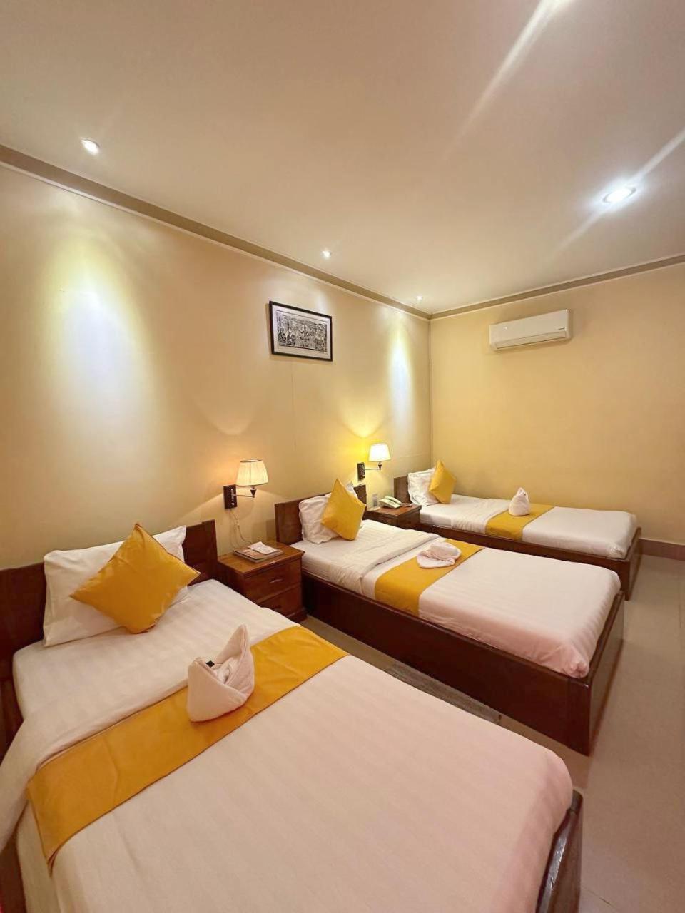 Triple Room - Photo 1