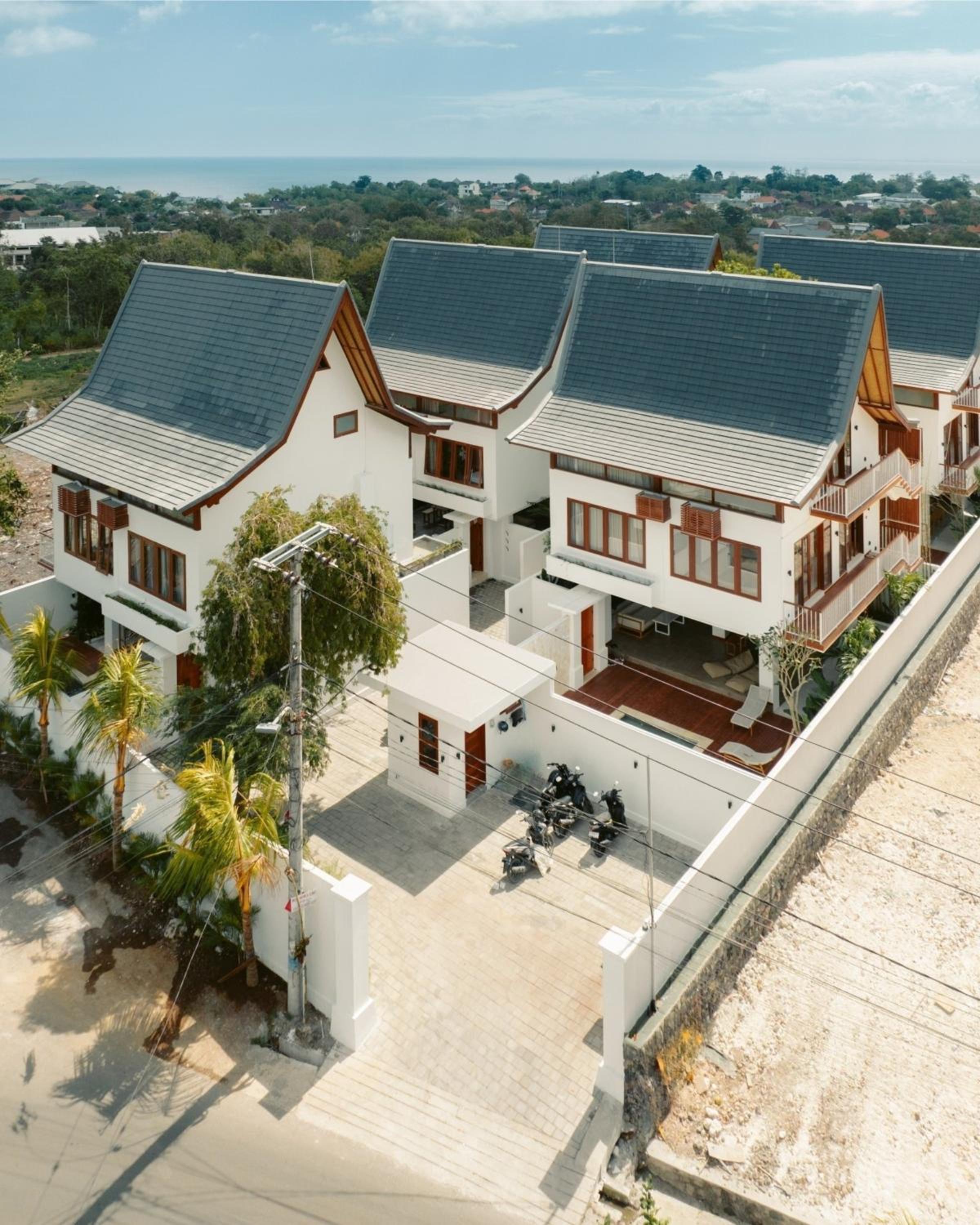 Three-Bedroom Villa photo 2