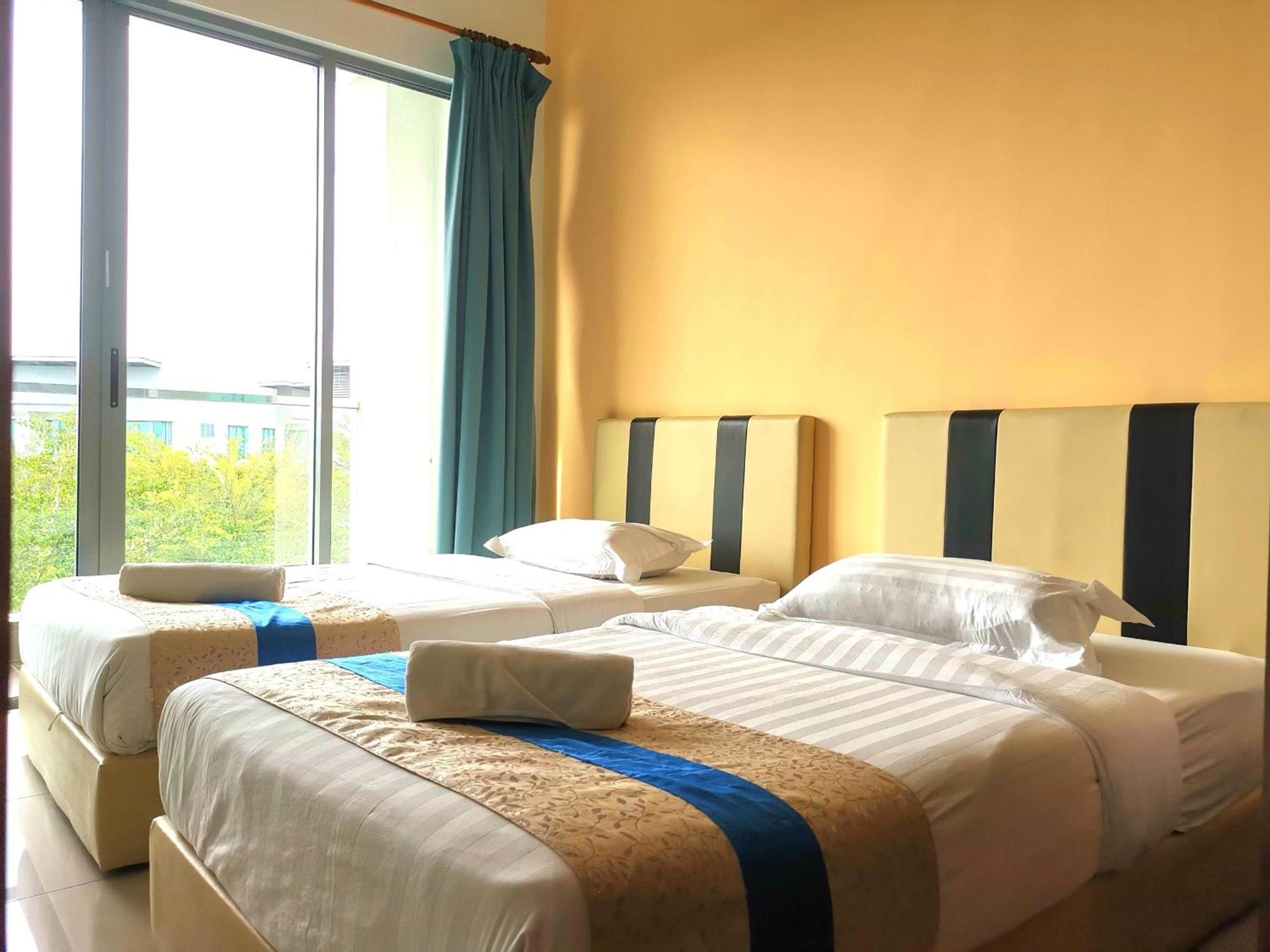 Three-Bedroom Apartment with Balcony