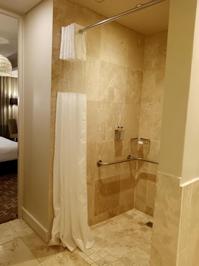 King Room - Disability Access - Photo 4