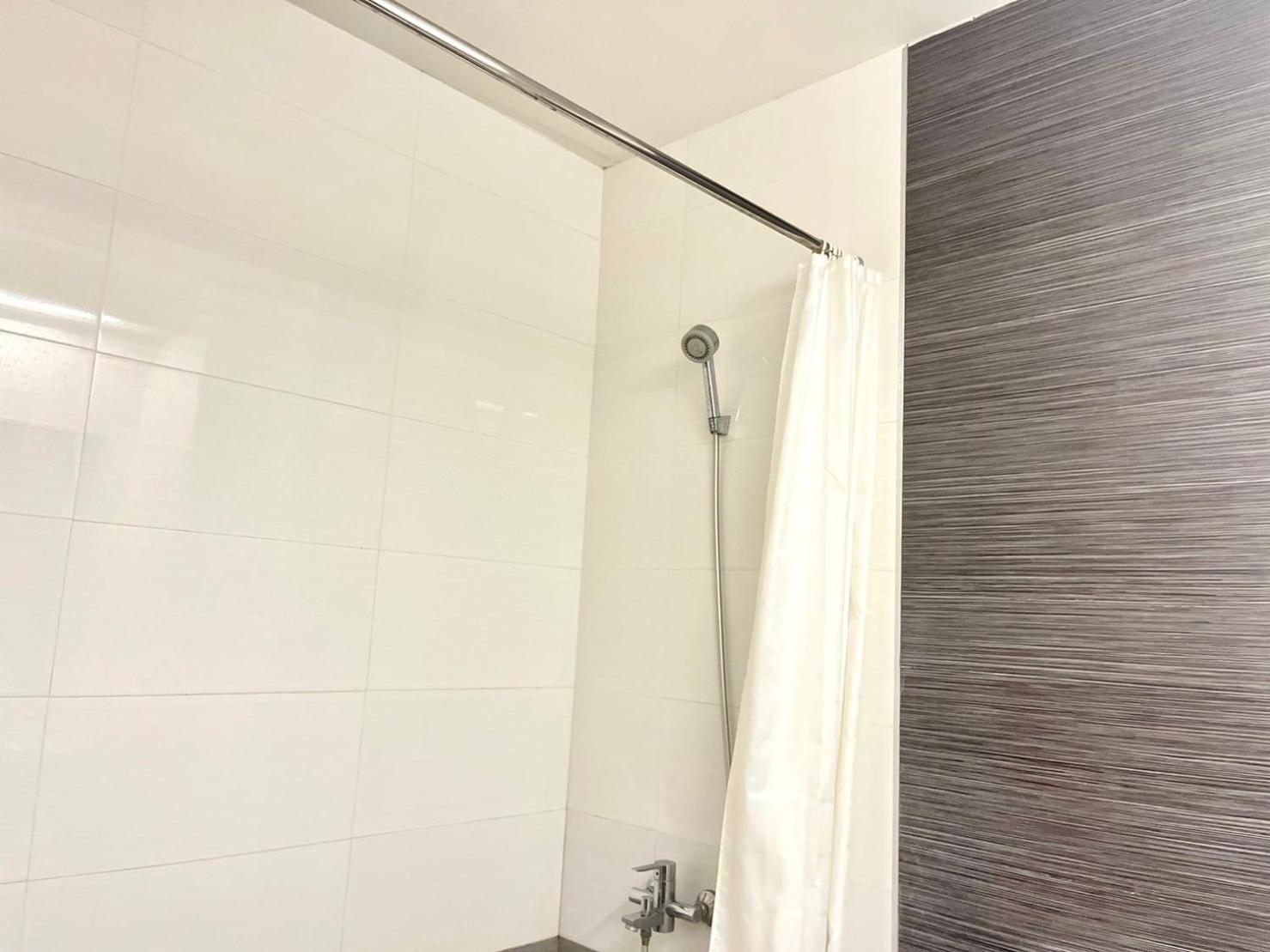 Deluxe Twin Room - Photo 7