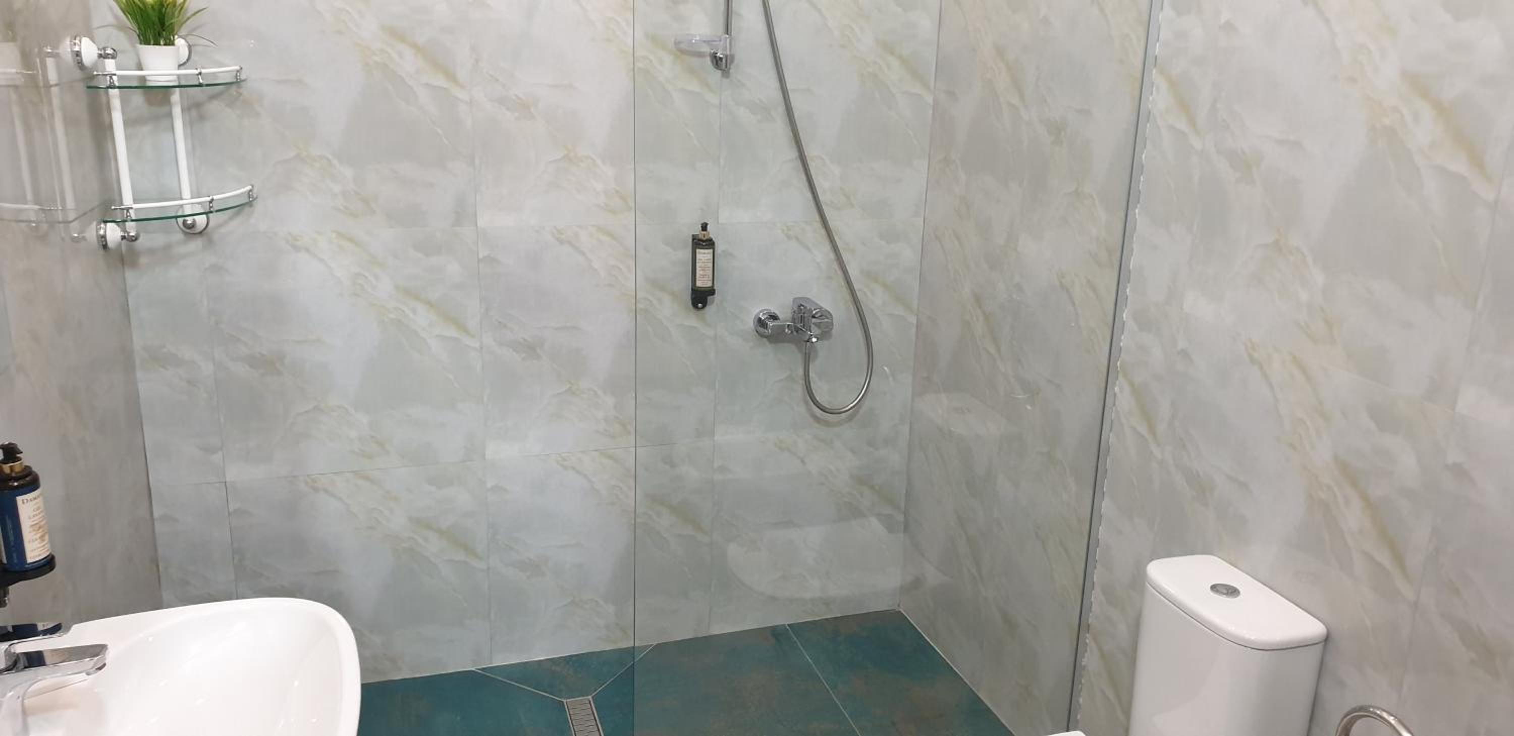 Deluxe King Room photo 2