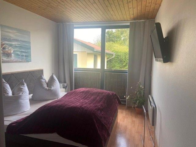 One-Bedroom Apartment with Terrace photo 1