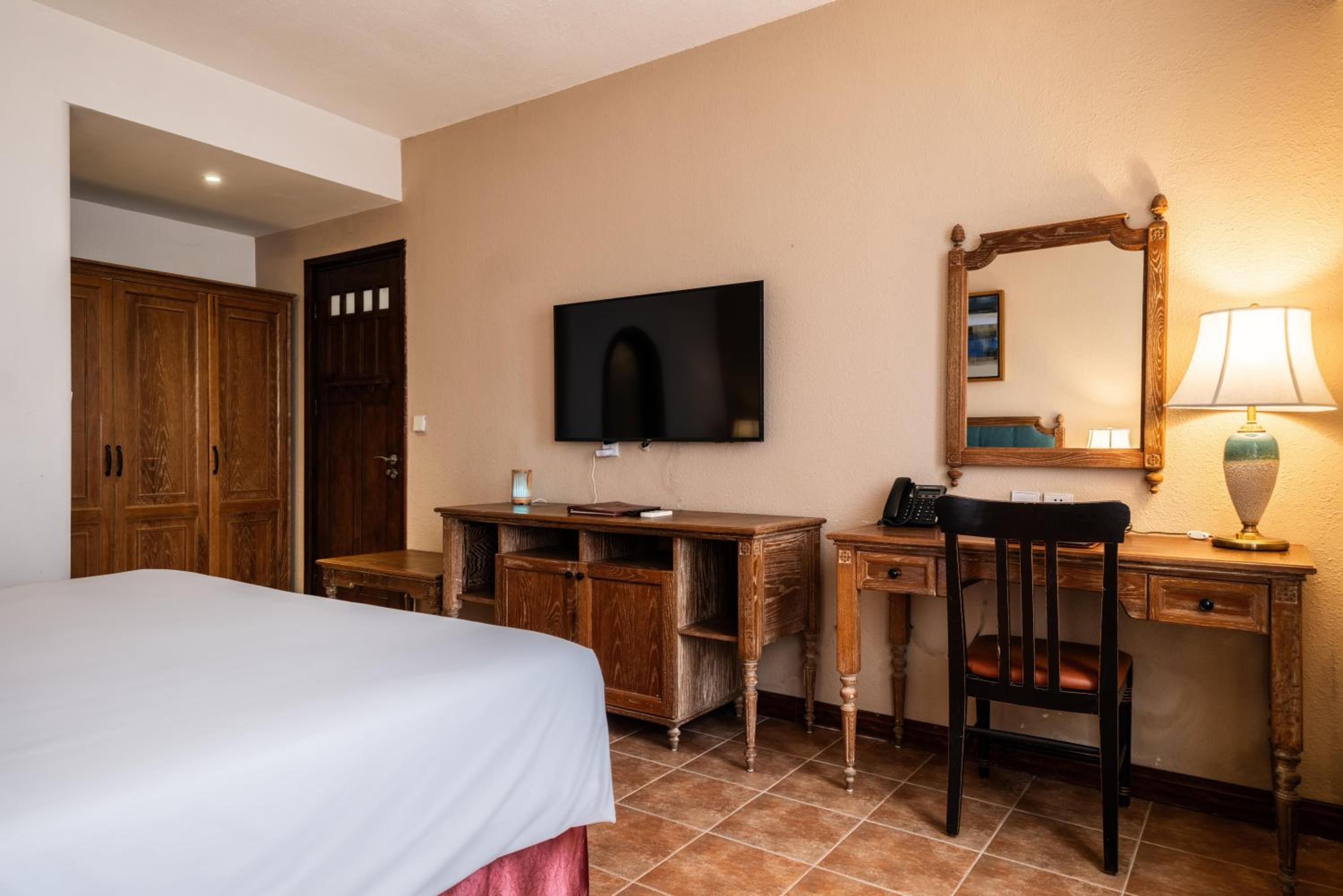 Family Suite - Photo 10