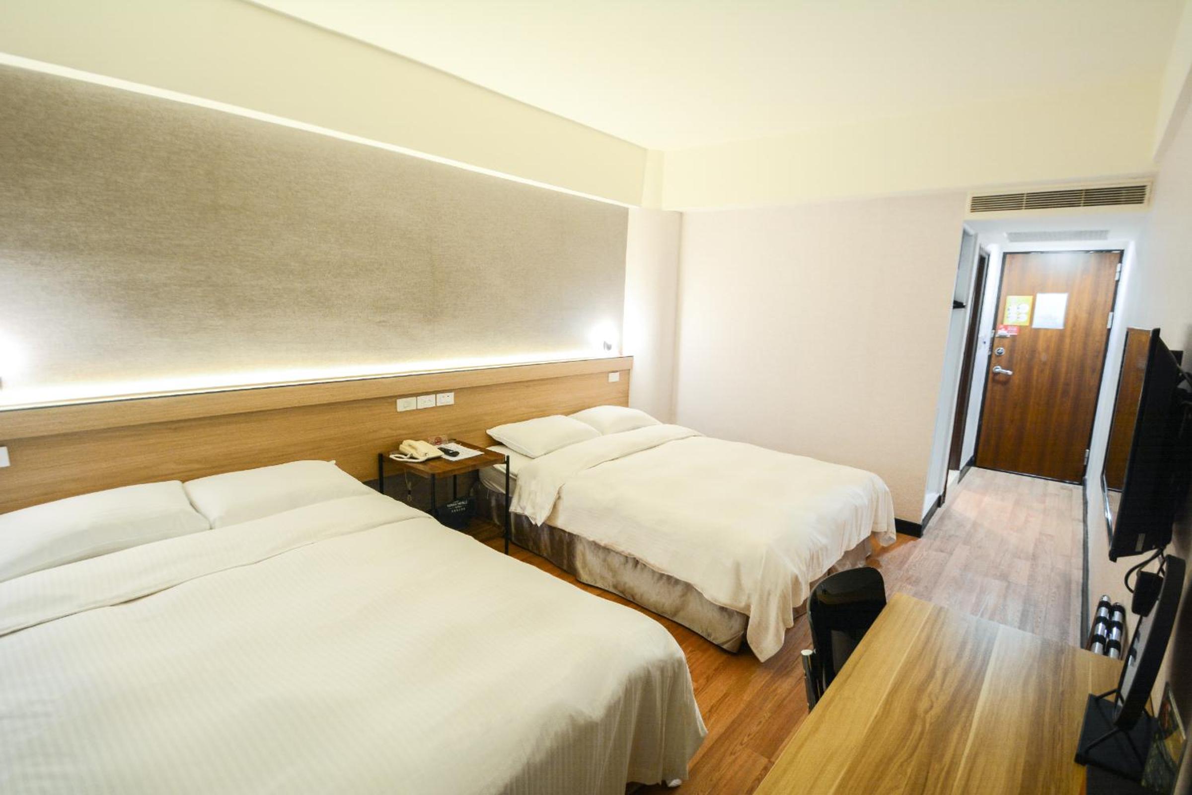 Classic Quadruple Room photo 3