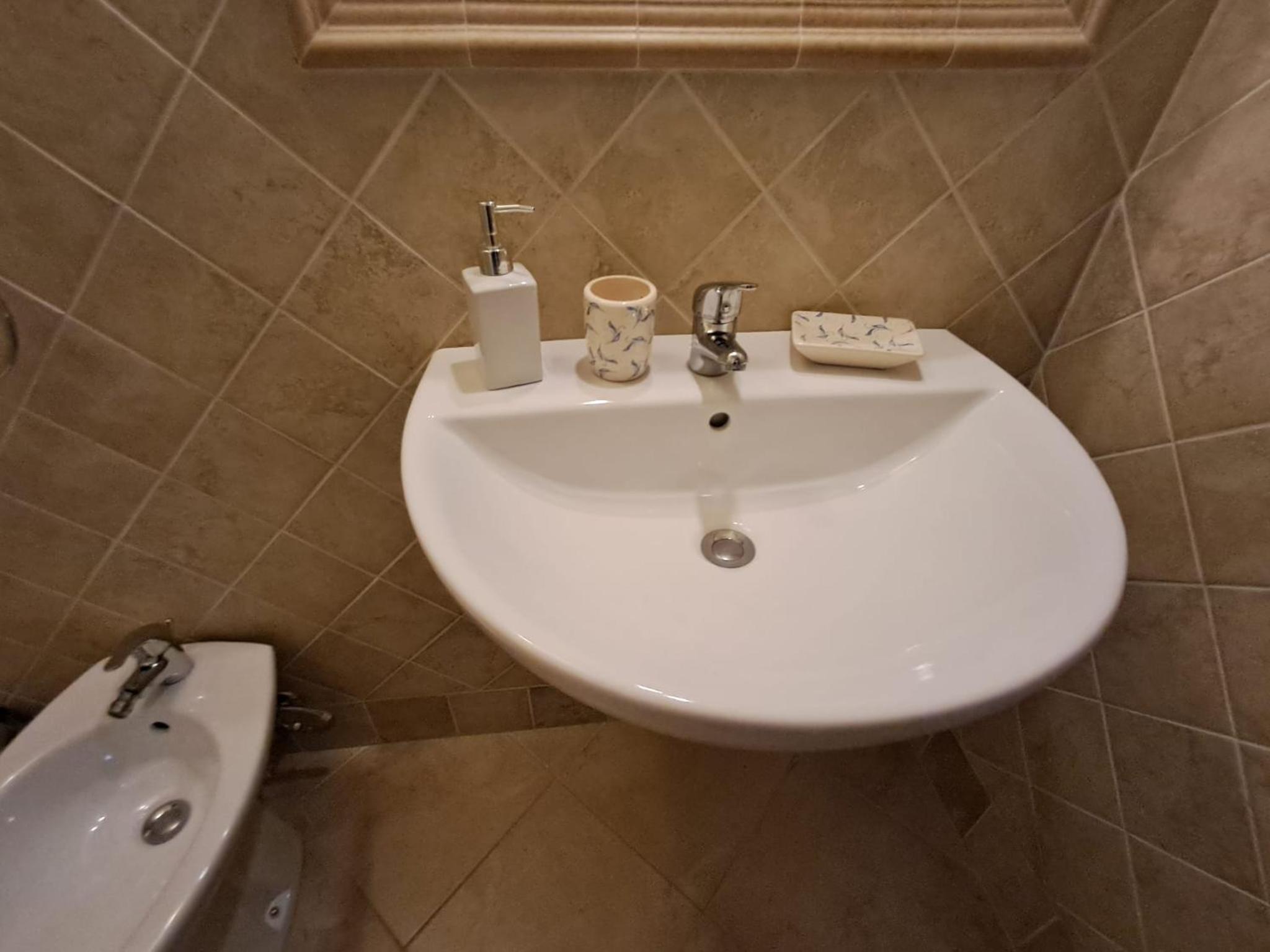 Quadruple Room with Private Bathroom photo 3