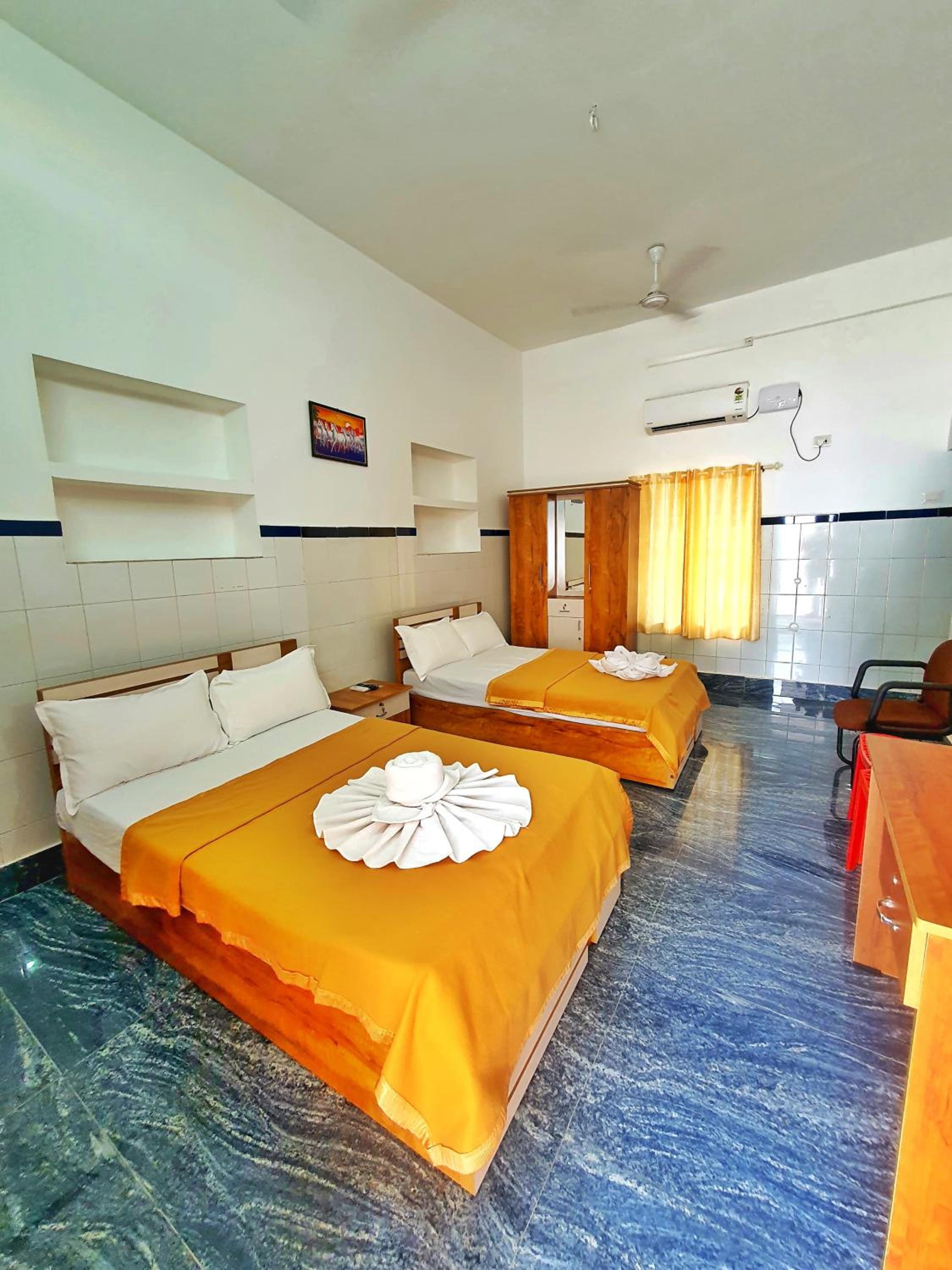 Mixed Dormitory Room