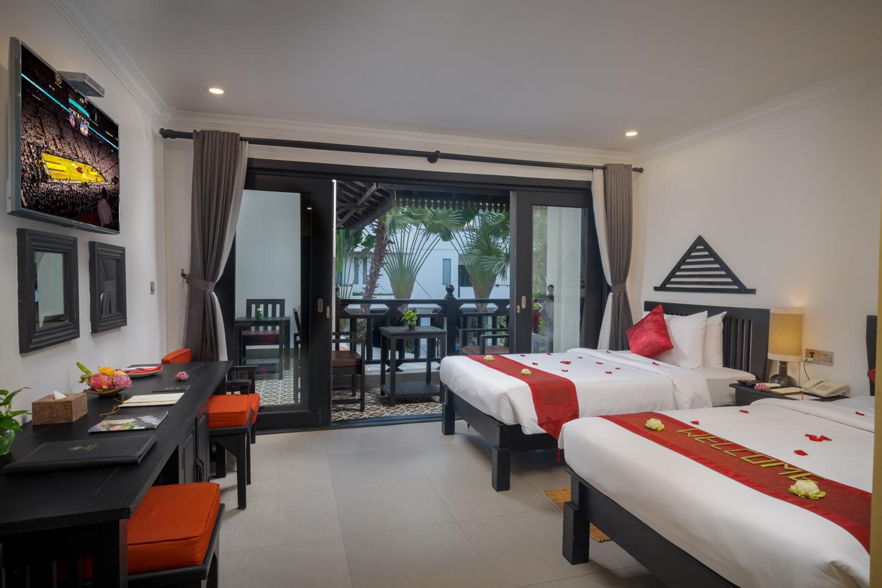 Apsara Twin Room with Pool View  photo 1