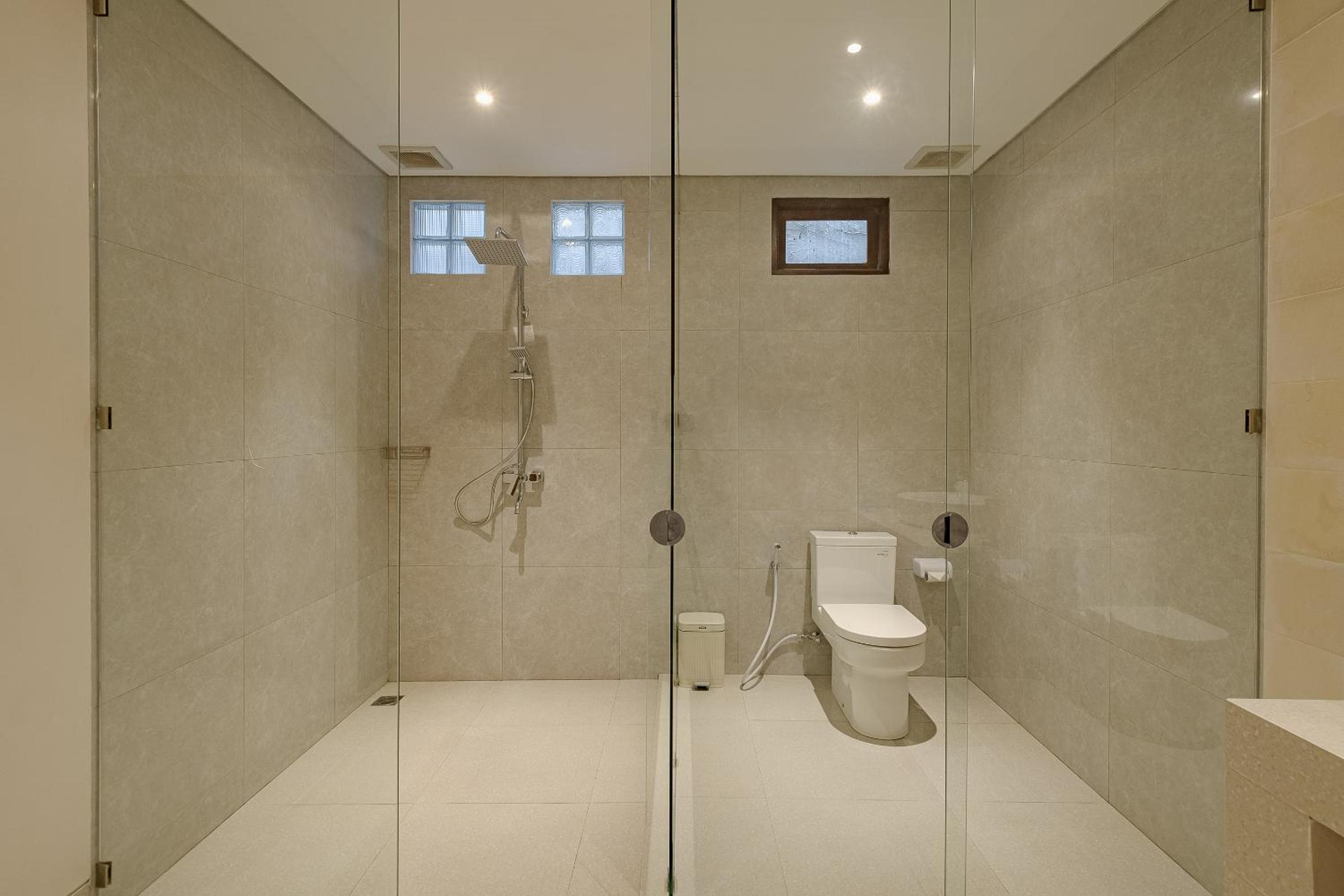 Two-Bedroom Villa - Photo 32