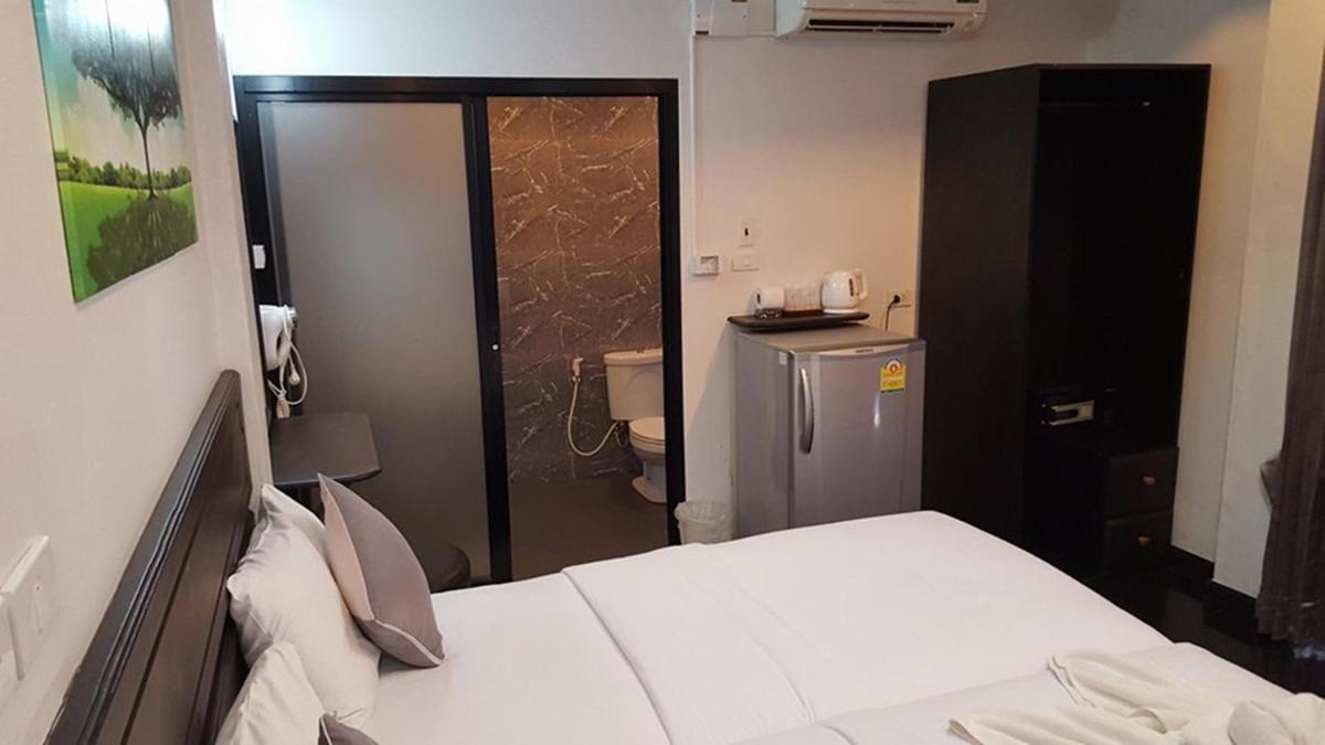 Deluxe Twin Room - Photo 3