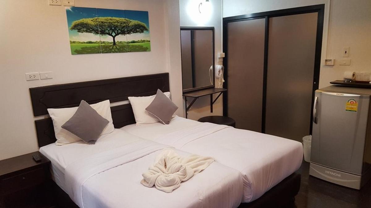 Deluxe Twin Room - Photo 8