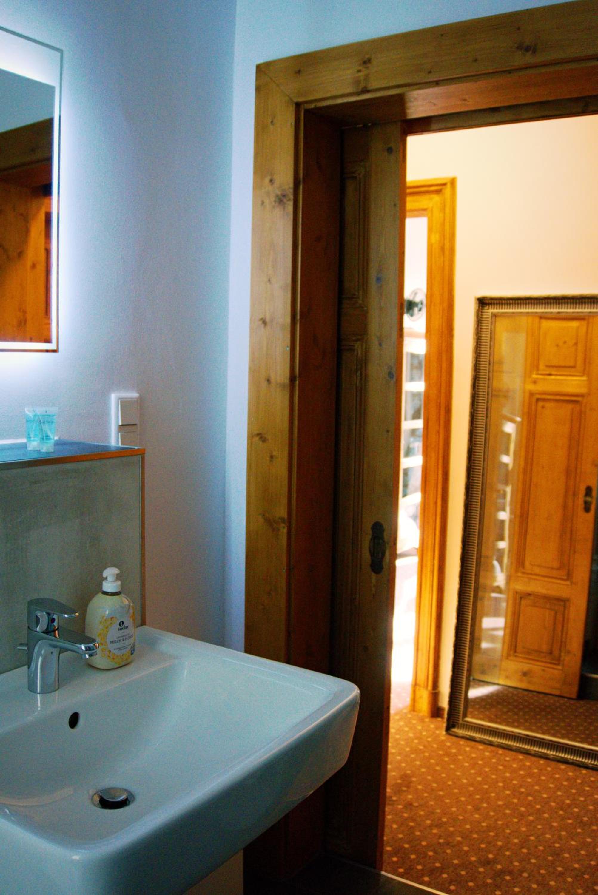  Double Room with Extra Bed - Photo 22