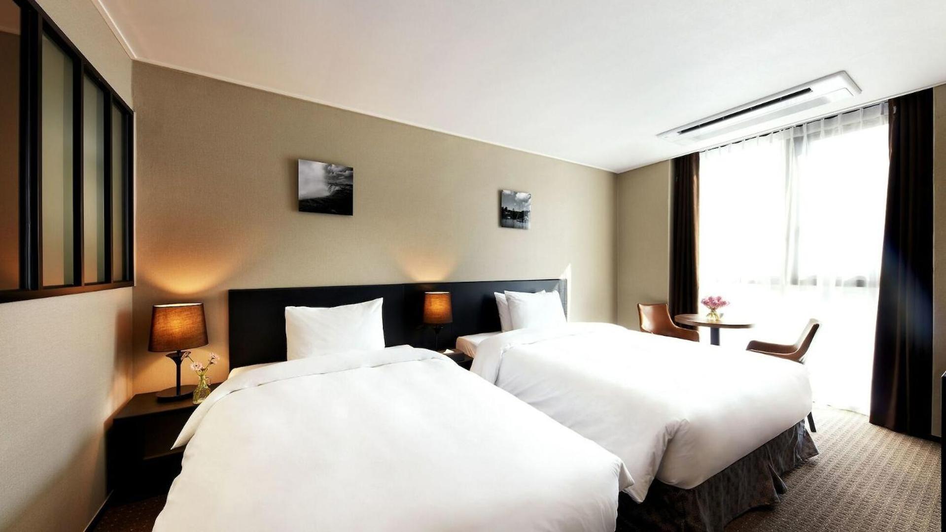 Twin Room with Private Bathroom