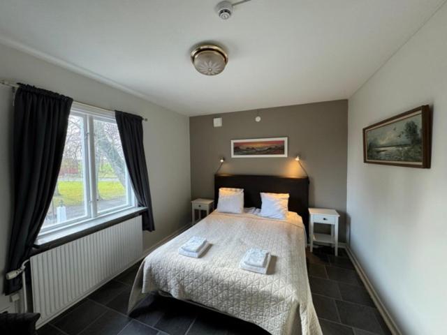 Economy Double Room with Shared Bathroom photo 3