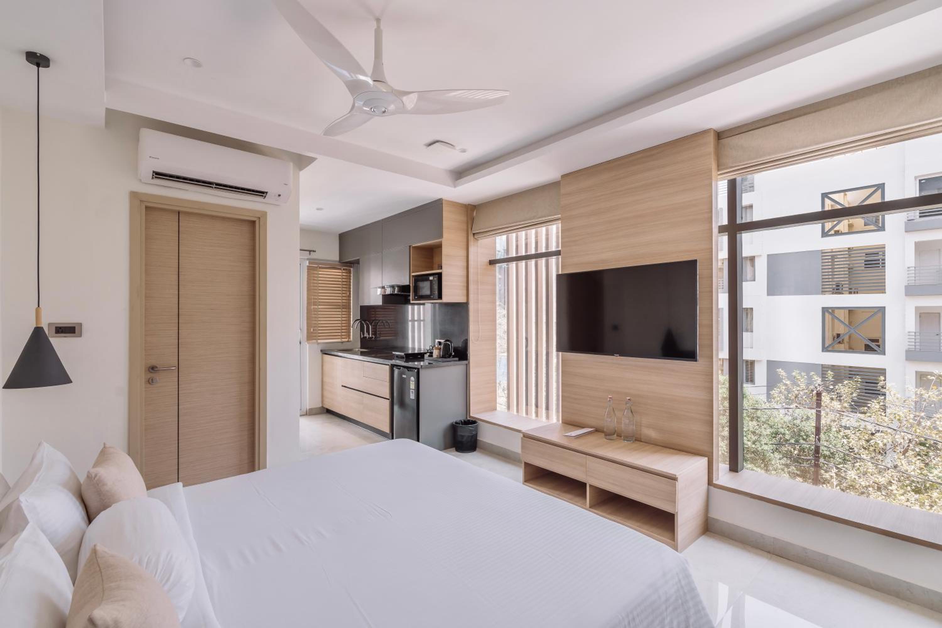 Studio Supreme with Early Check-In & Late Check-Out upto 2 hours (subject to availability). Free Room Upgrade (subject to availability) photo 1